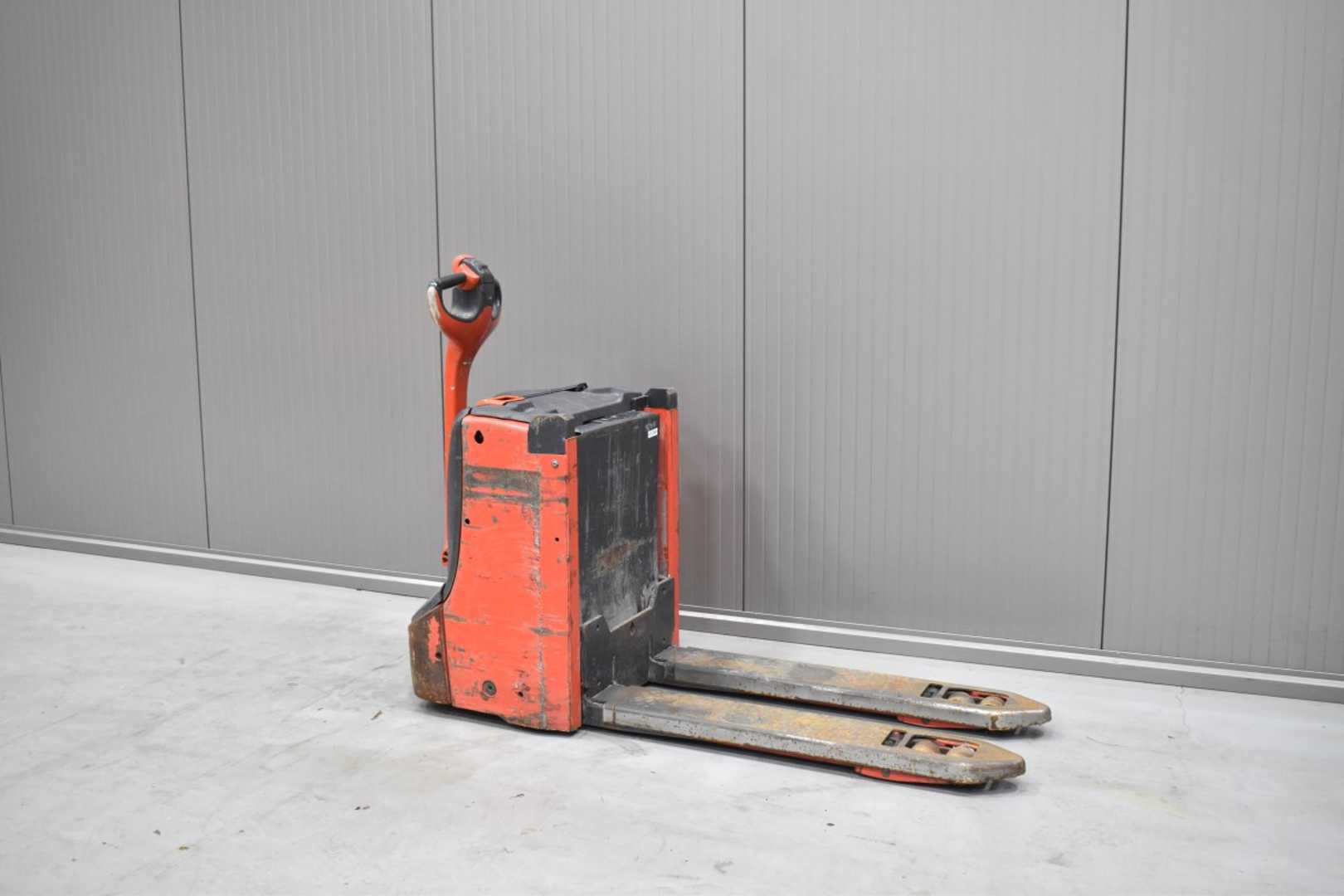 Used Forklift Linde T 16 L /56710/ Aukšto kėlimo krautuvas (> 6 m) (Image 1) Used Forklift Linde T 16 L /56710/ Aukšto kėlimo krautuvas (> 6 m) (Image 1)