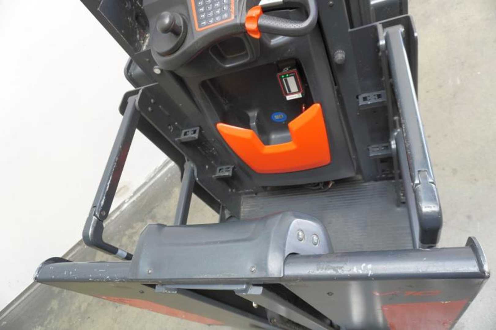 Used Forklift Linde V 10-02 5212-02 Aukšto kėlimo krautuvas (> 6 m) (Image 3) Used Forklift Linde V 10-02 5212-02 Aukšto kėlimo krautuvas (> 6 m) (Image 3)