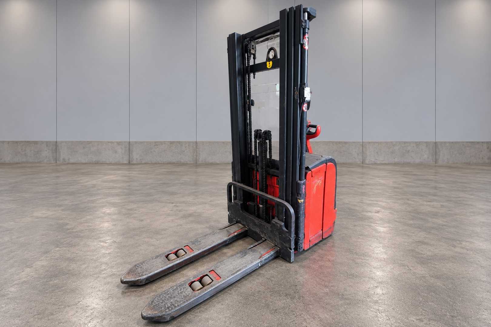 Used Forklift Linde L 14 /59053/ Aukšto kėlimo krautuvas (> 6 m) (Image 1)