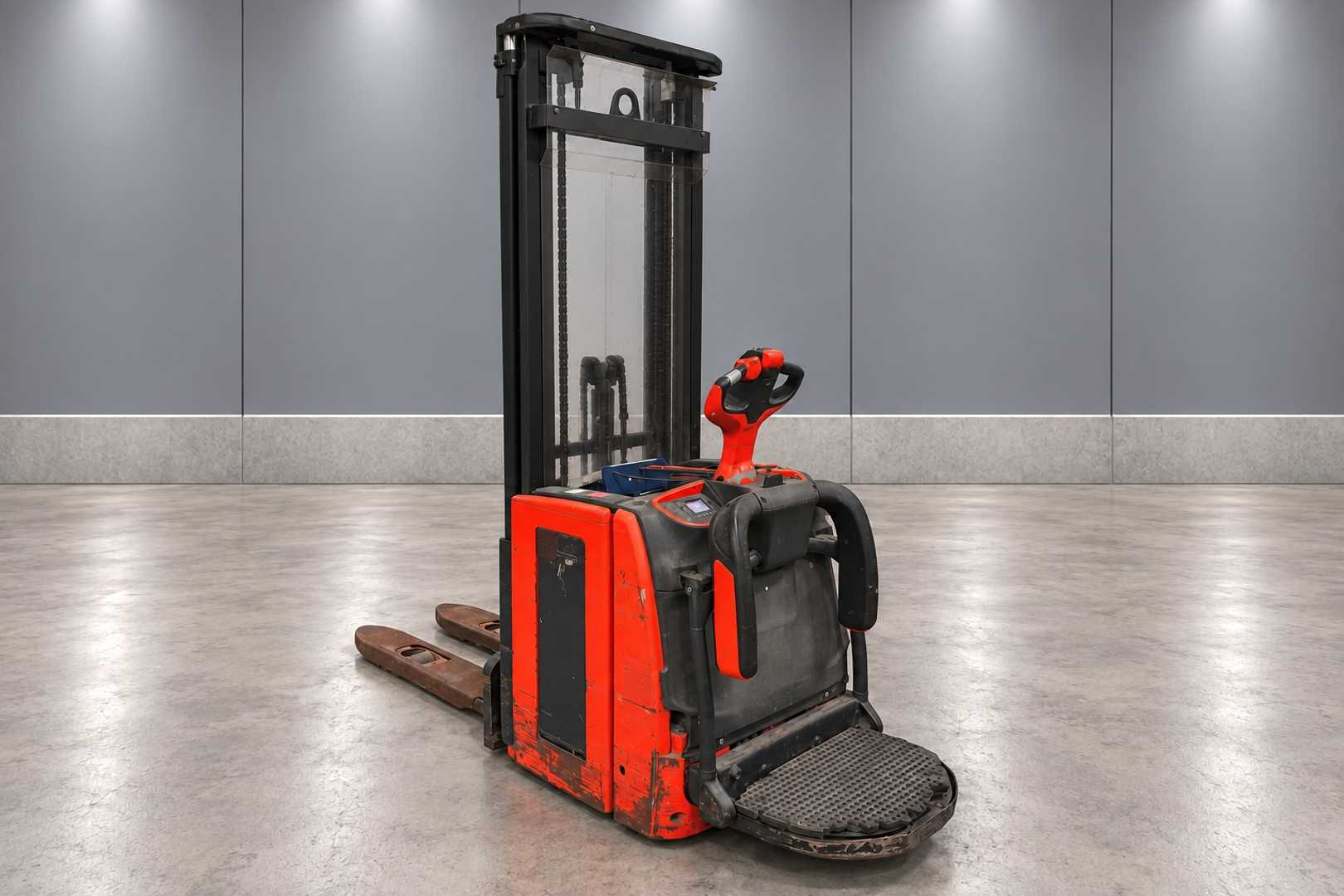 Used Forklift Linde L 14 AP /59042/ Aukšto kėlimo krautuvas (> 6 m) (Image 1)