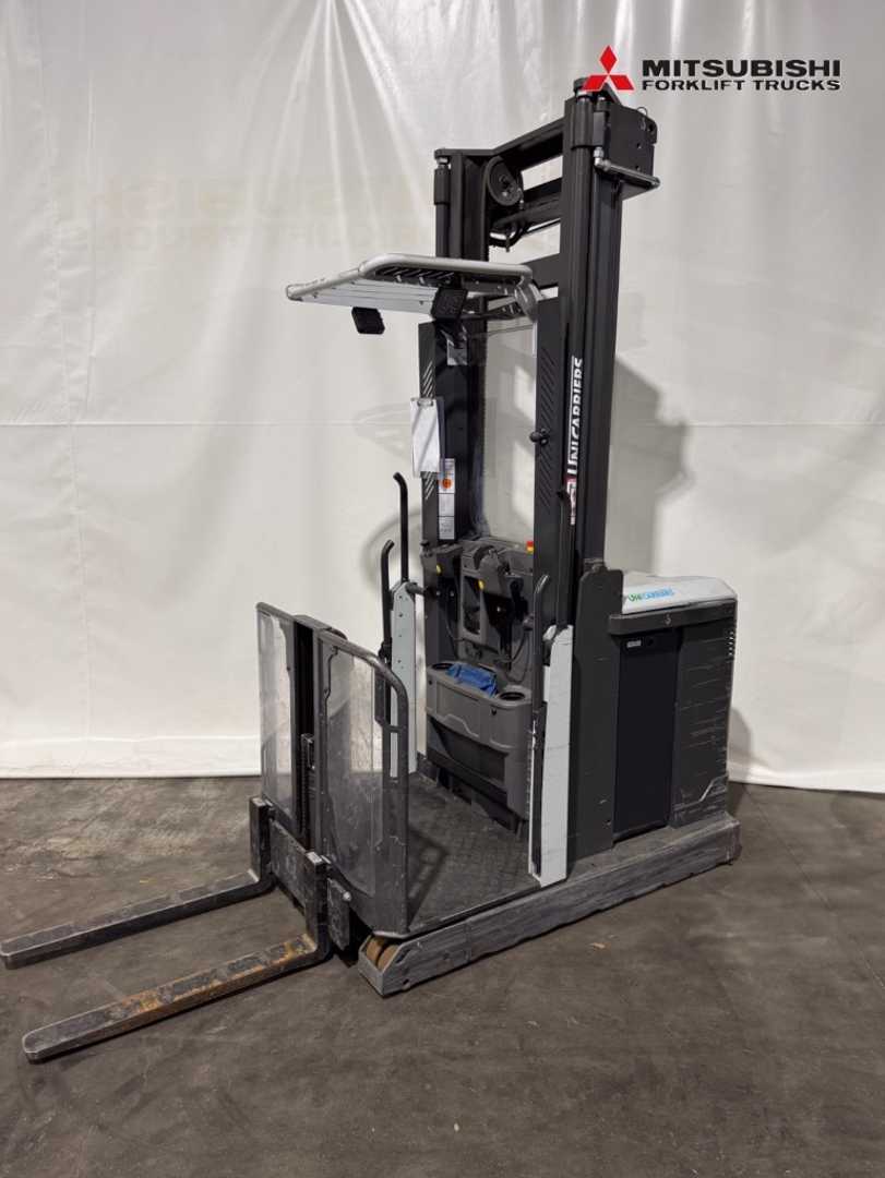 Used Forklift UniCarriers 100TVI470EPM - 2.499 Std. - HH 4.700 mm Aukšto kėlimo krautuvas (> 6 m) (Image 2) Used Forklift UniCarriers 100TVI470EPM - 2.499 Std. - HH 4.700 mm Aukšto kėlimo krautuvas (> 6 m) (Image 2)