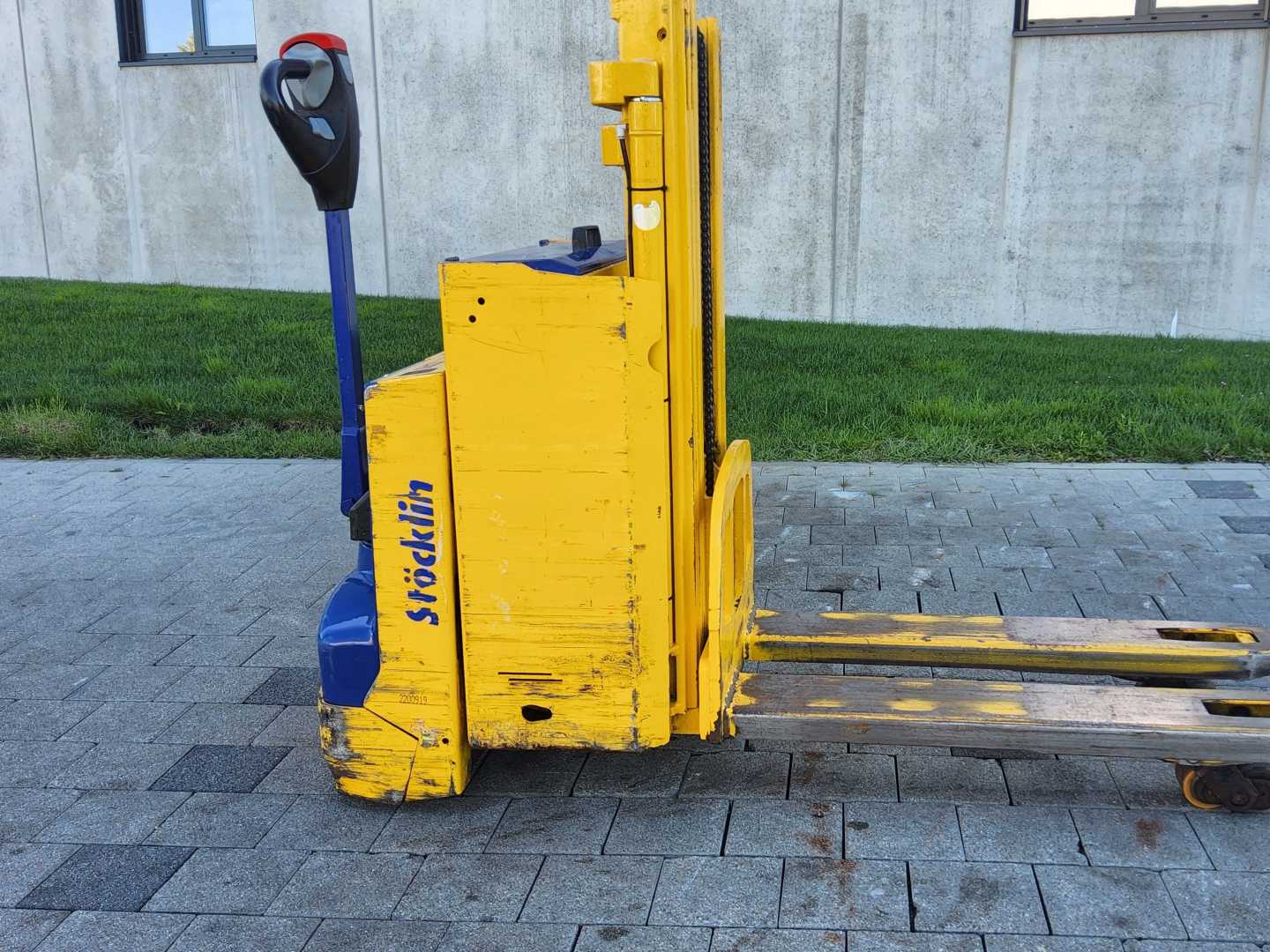 Used Forklift Other EDD12 Aukšto kėlimo krautuvas su grąžulu (Image 5) Used Forklift Other EDD12 Aukšto kėlimo krautuvas su grąžulu (Image 5)
