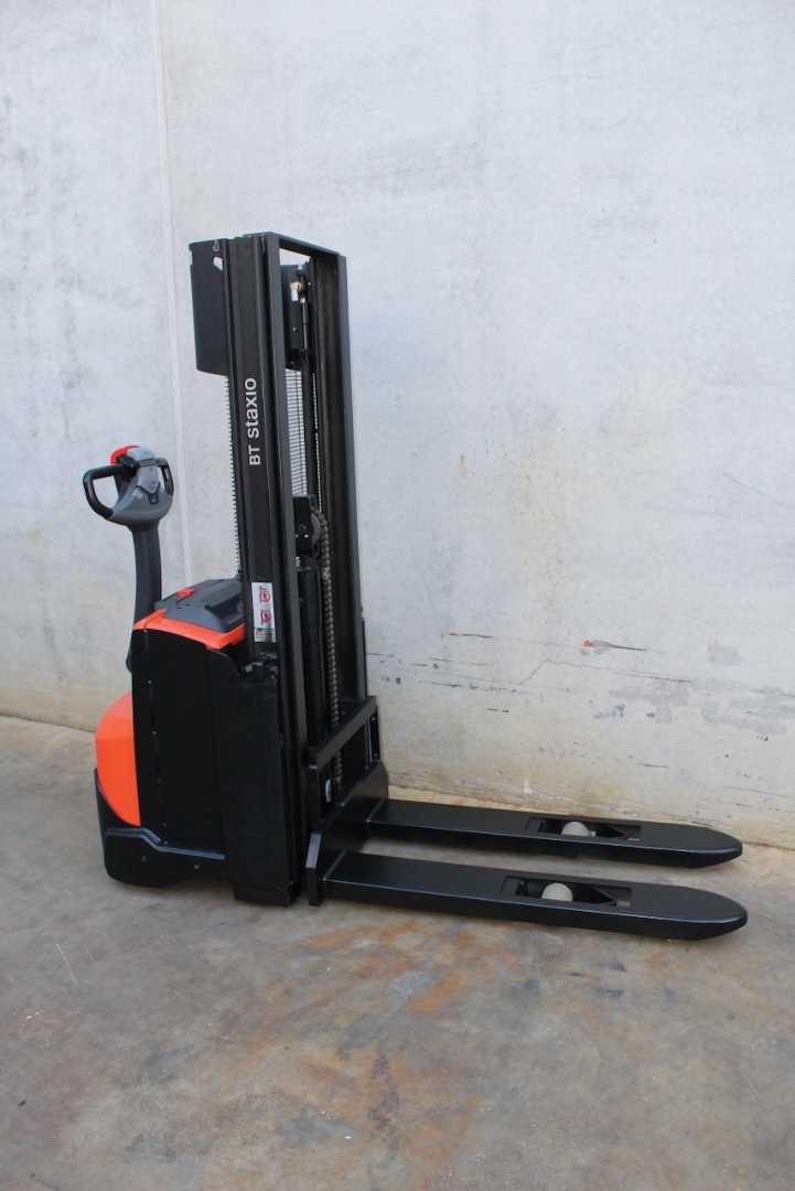 Used Forklift BT SWE 120 Aukšto kėlimo krautuvas su grąžulu (Image 4) Used Forklift BT SWE 120 Aukšto kėlimo krautuvas su grąžulu (Image 4)