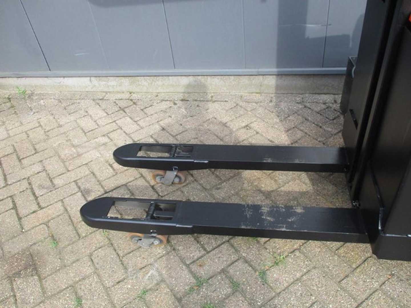 Used Forklift BT SWE 080L Aukšto kėlimo krautuvas su grąžulu (Image 6)