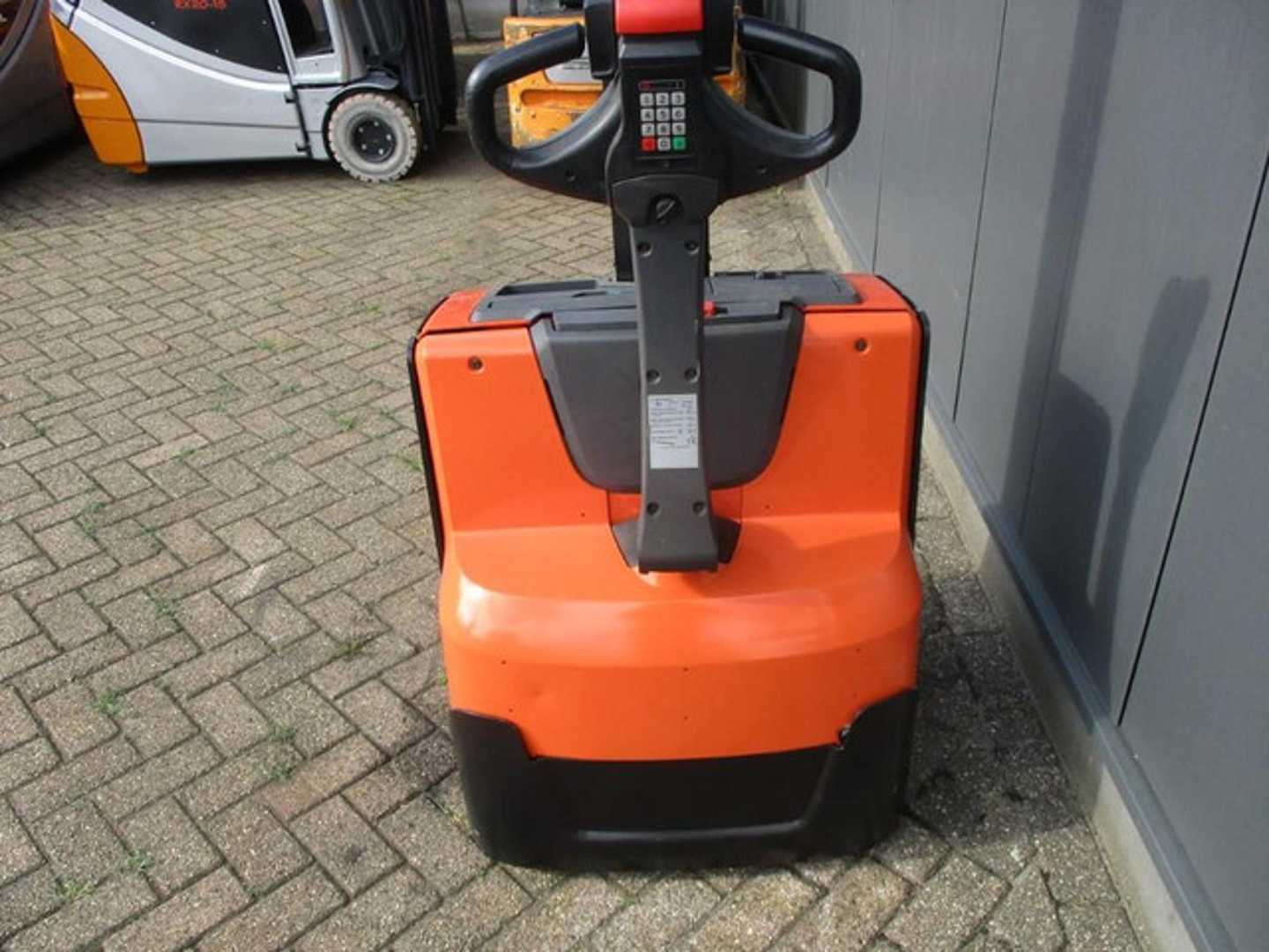 Used Forklift BT SWE 080L Aukšto kėlimo krautuvas su grąžulu (Image 4) Used Forklift BT SWE 080L Aukšto kėlimo krautuvas su grąžulu (Image 4)