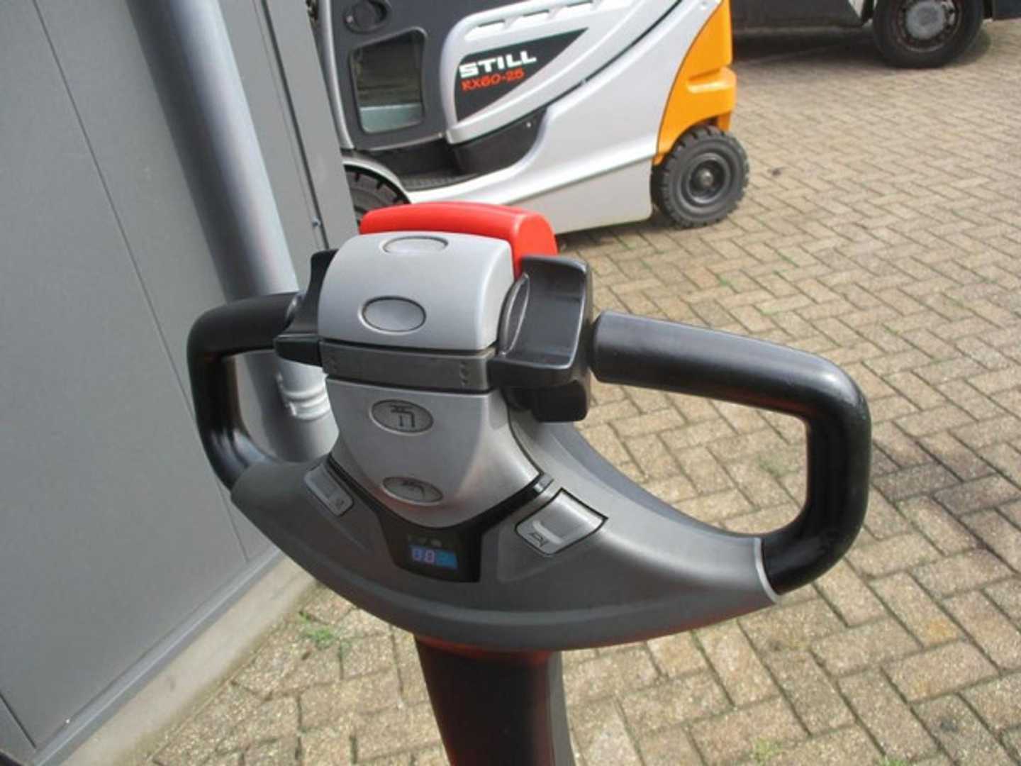 Used Forklift BT SWE 080L Aukšto kėlimo krautuvas su grąžulu (Image 4)