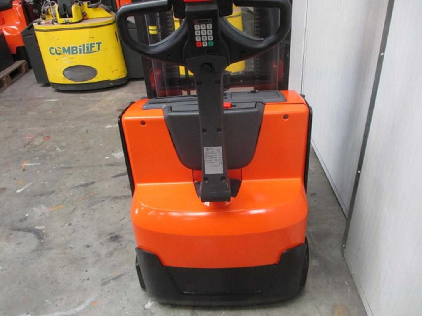 Used Forklift BT SWE120L Aukšto kėlimo krautuvas su grąžulu (Image 5) Used Forklift BT SWE120L Aukšto kėlimo krautuvas su grąžulu (Image 5)
