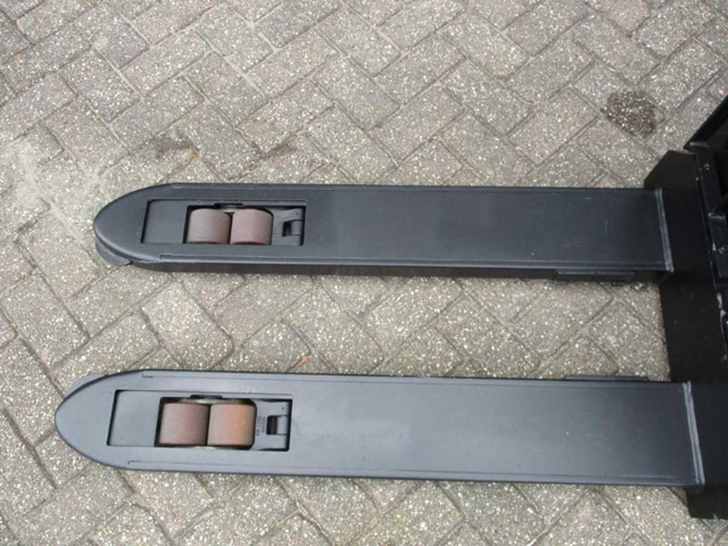 Used Forklift BT SWE 080L Aukšto kėlimo krautuvas su grąžulu (Image 5)