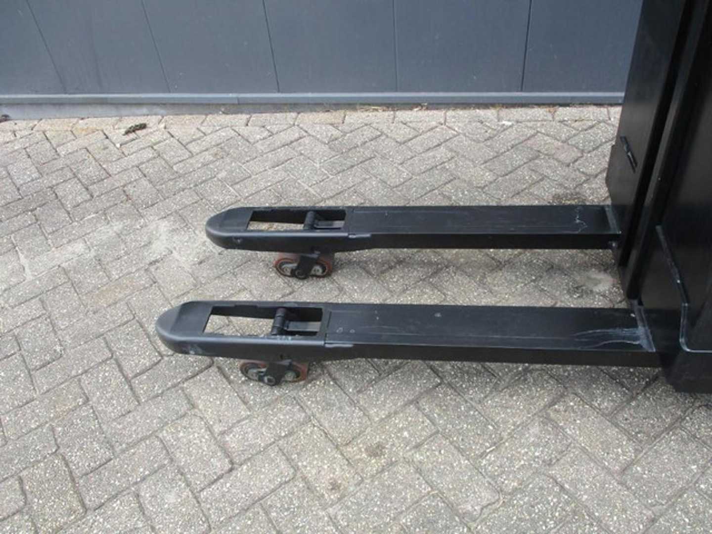 Used Forklift BT SWE 080L Aukšto kėlimo krautuvas su grąžulu (Image 6)