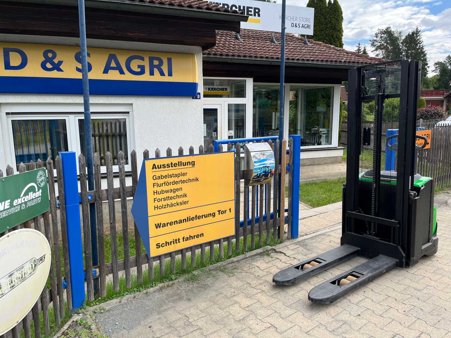 Used Forklift Cesab S210 Aukšto kėlimo krautuvas su grąžulu (Image 1) Used Forklift Cesab S210 Aukšto kėlimo krautuvas su grąžulu (Image 1)