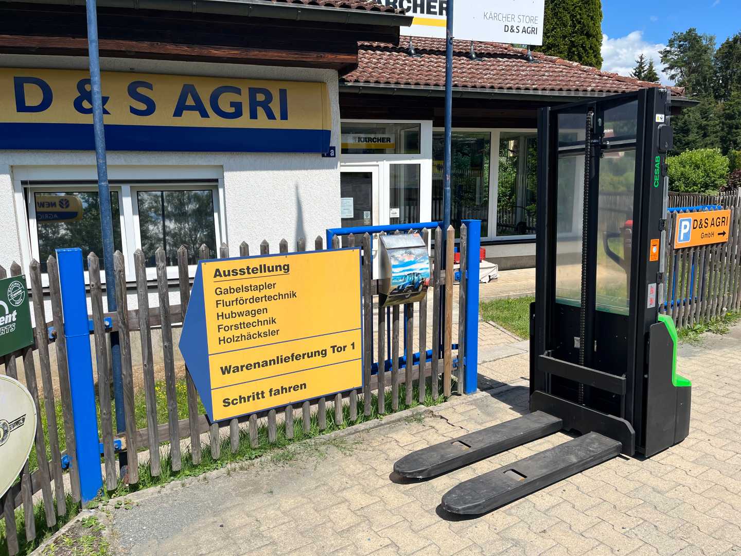 Used Forklift Cesab S010i Aukšto kėlimo krautuvas su grąžulu (Image 1) Used Forklift Cesab S010i Aukšto kėlimo krautuvas su grąžulu (Image 1)