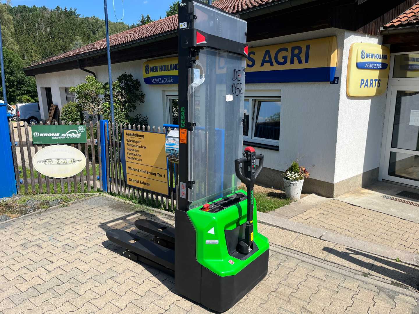 Used Forklift Cesab S010i Aukšto kėlimo krautuvas su grąžulu (Image 3) Used Forklift Cesab S010i Aukšto kėlimo krautuvas su grąžulu (Image 3)