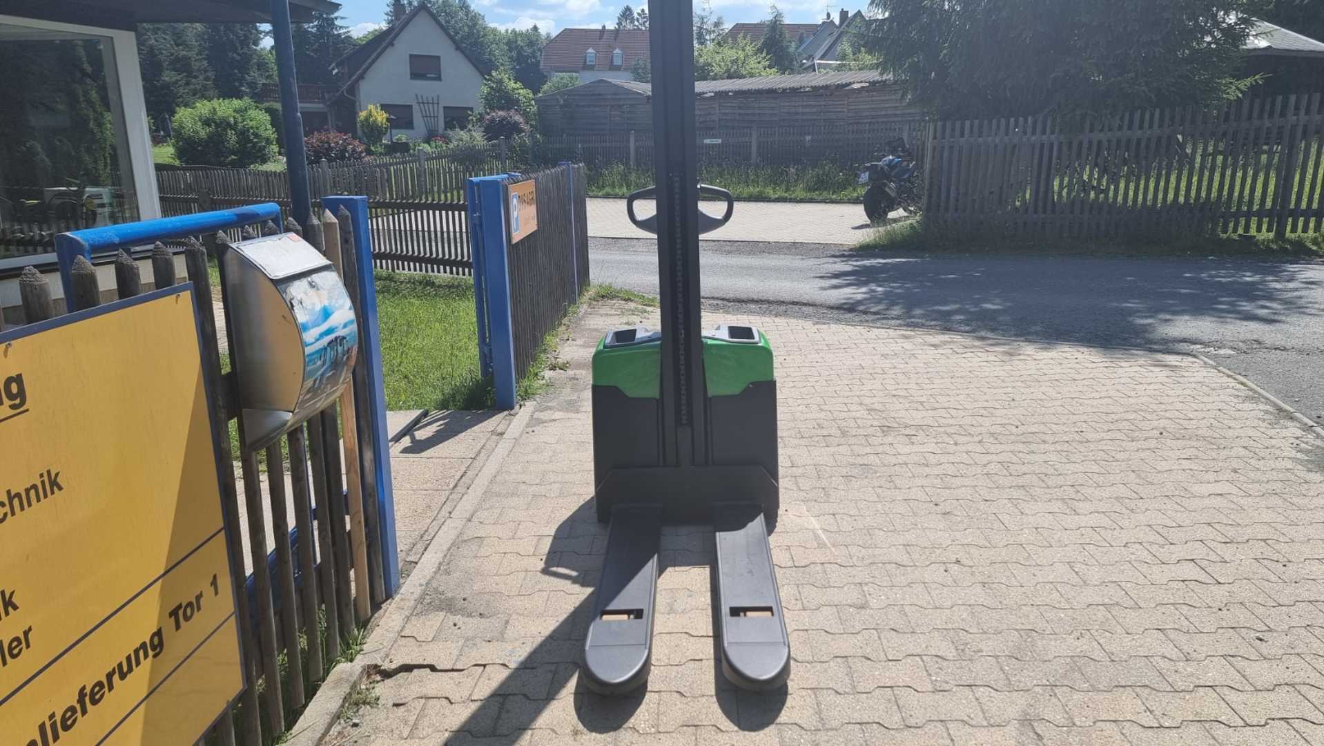 Used Forklift Cesab S110 Aukšto kėlimo krautuvas su grąžulu (Image 4) Used Forklift Cesab S110 Aukšto kėlimo krautuvas su grąžulu (Image 4)