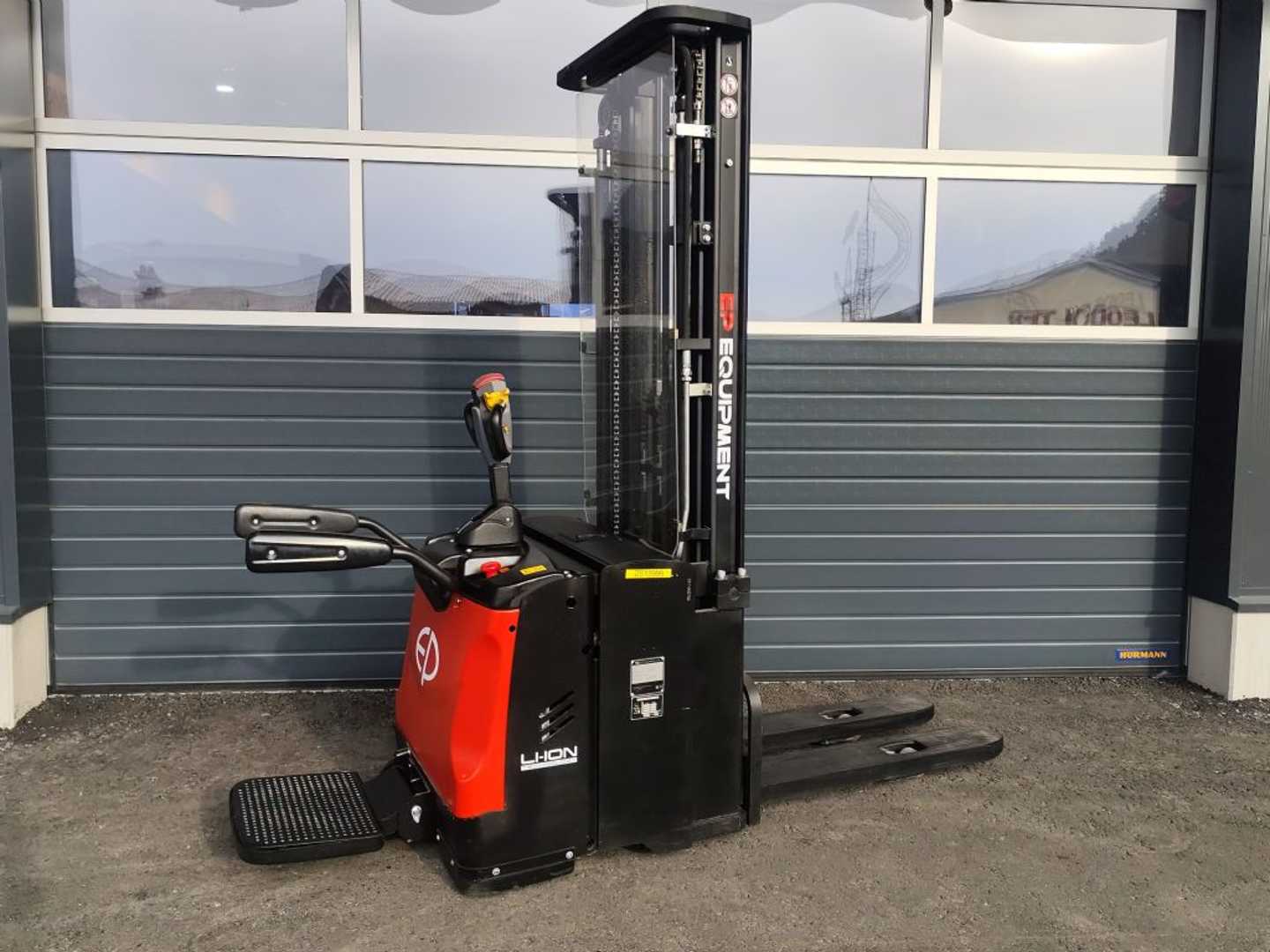 Used Forklift EP ES16-RSI LI Vorführmaschine Aukšto kėlimo krautuvas su grąžulu (Image 1) Used Forklift EP ES16-RSI LI Vorführmaschine Aukšto kėlimo krautuvas su grąžulu (Image 1)