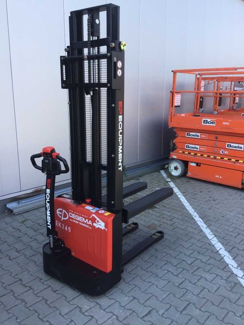 Used Forklift EP ESL122 Aukšto kėlimo krautuvas su grąžulu (Image 1) Used Forklift EP ESL122 Aukšto kėlimo krautuvas su grąžulu (Image 1)