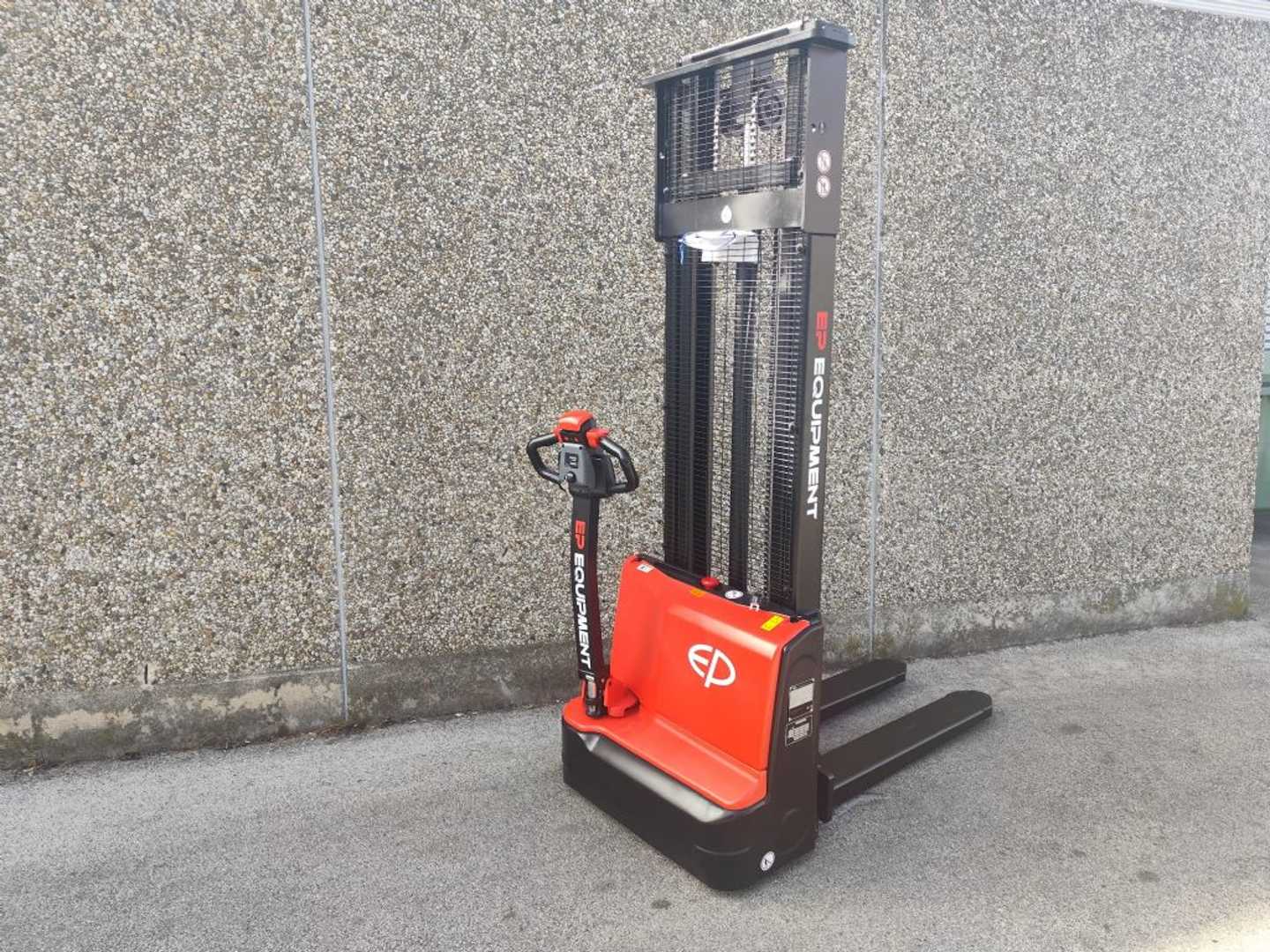 Used Forklift EP DS3 NEUMASCHINE Aukšto kėlimo krautuvas su grąžulu (Image 1)
