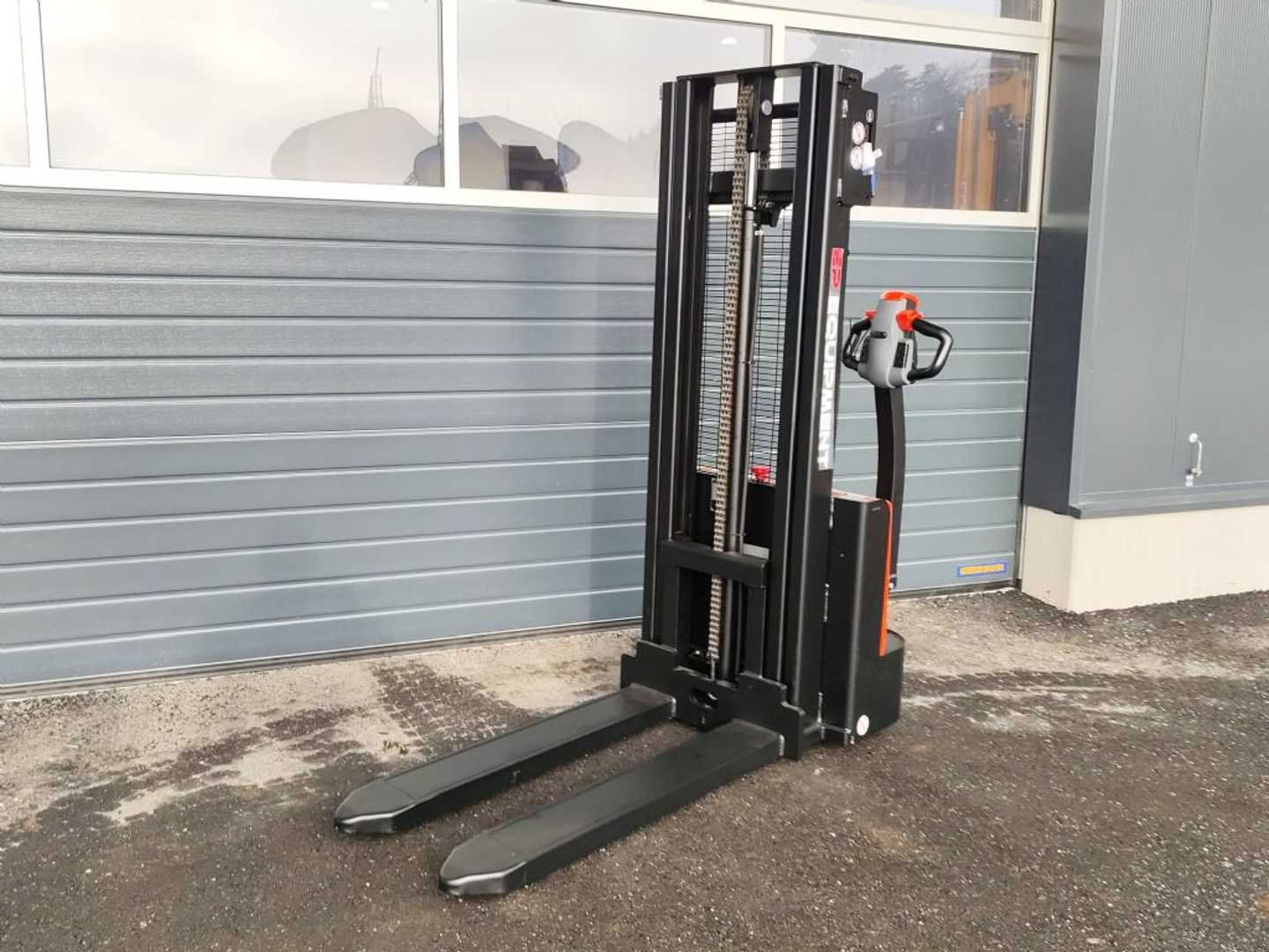 Used Forklift EP ESL122 Lithium NEUMASCHINE Aukšto kėlimo krautuvas su grąžulu (Image 4)