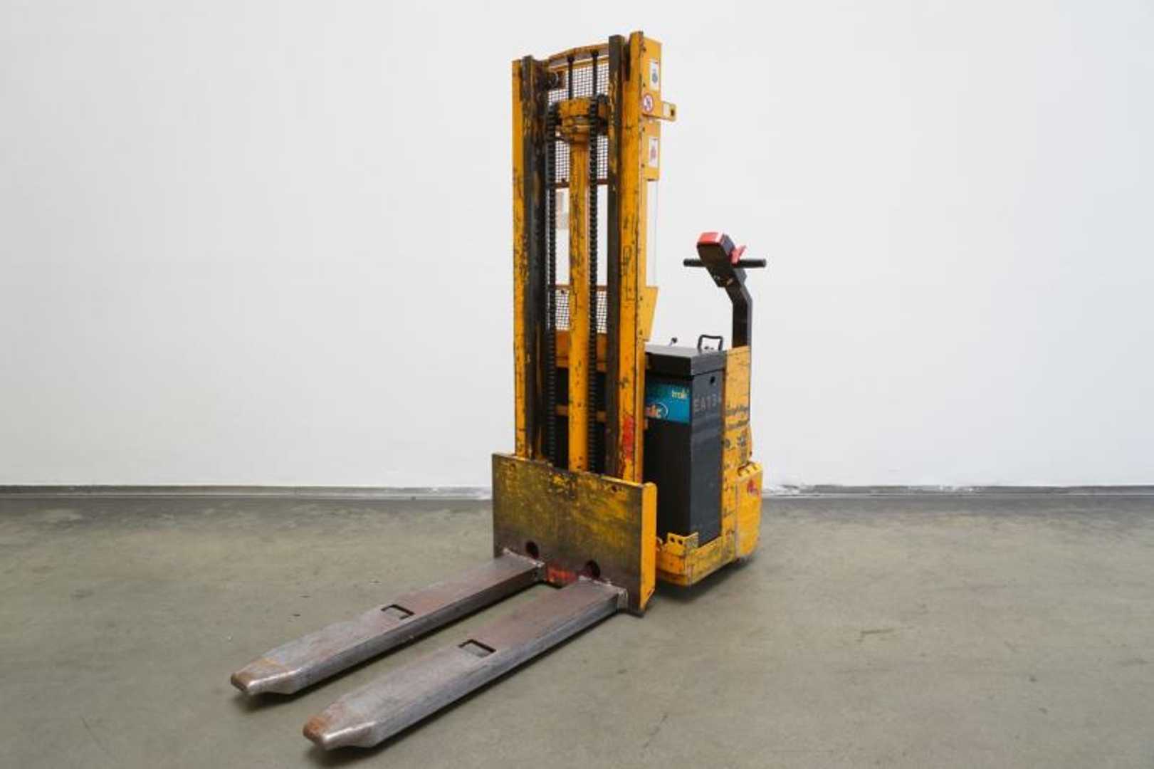 Used Forklift Jungheinrich EJC12,5G Aukšto kėlimo krautuvas su grąžulu (Image 1) Used Forklift Jungheinrich EJC12,5G Aukšto kėlimo krautuvas su grąžulu (Image 1)