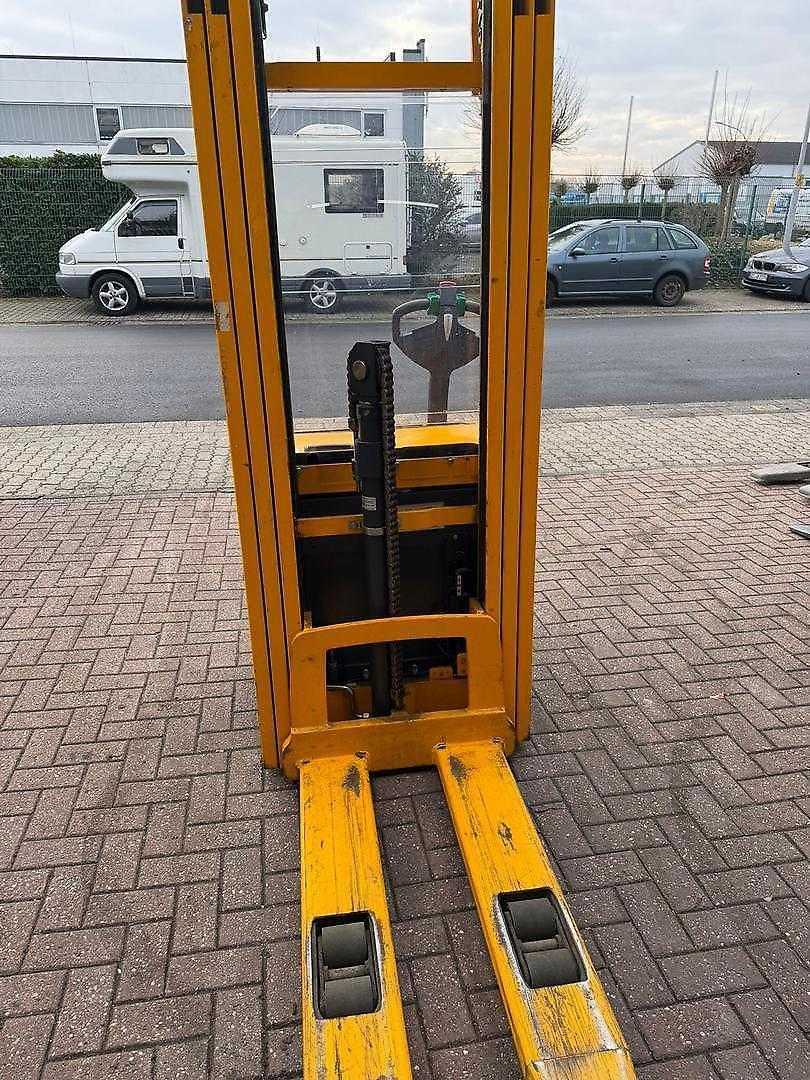 Used Forklift Jungheinrich EJC214 Aukšto kėlimo krautuvas su grąžulu (Image 5)