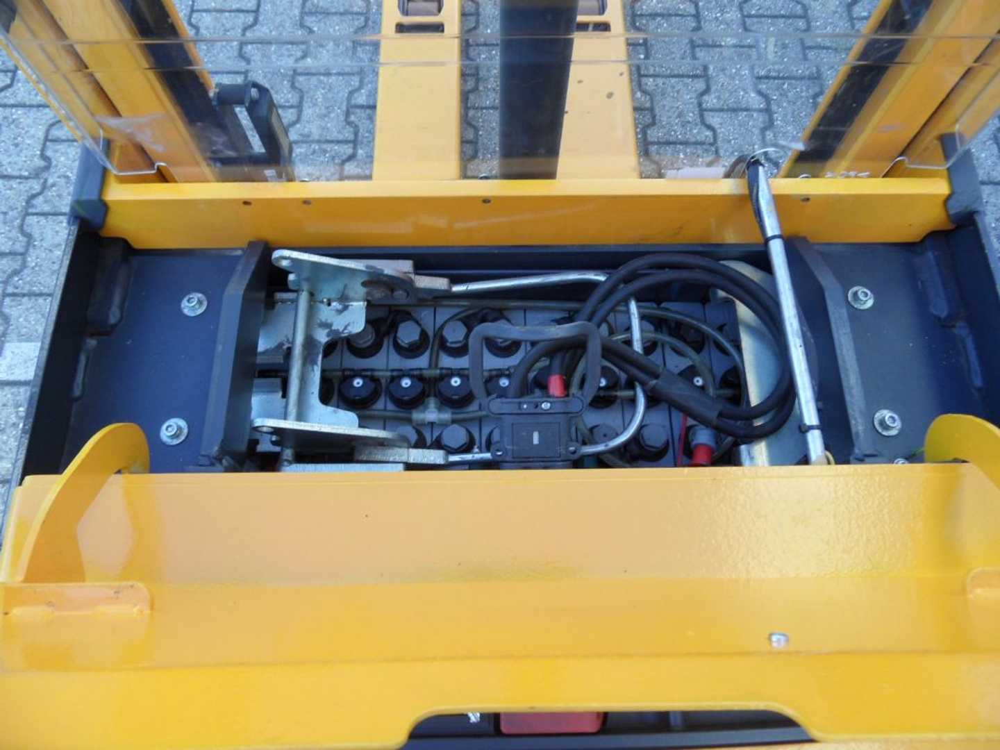 Used Forklift Jungheinrich EJC 212z - neue Batterie - Initialhub (Basishub) Aukšto kėlimo krautuvas su grąžulu (Image 10) Used Forklift Jungheinrich EJC 212z - neue Batterie - Initialhub (Basishub) Aukšto kėlimo krautuvas su grąžulu (Image 10)
