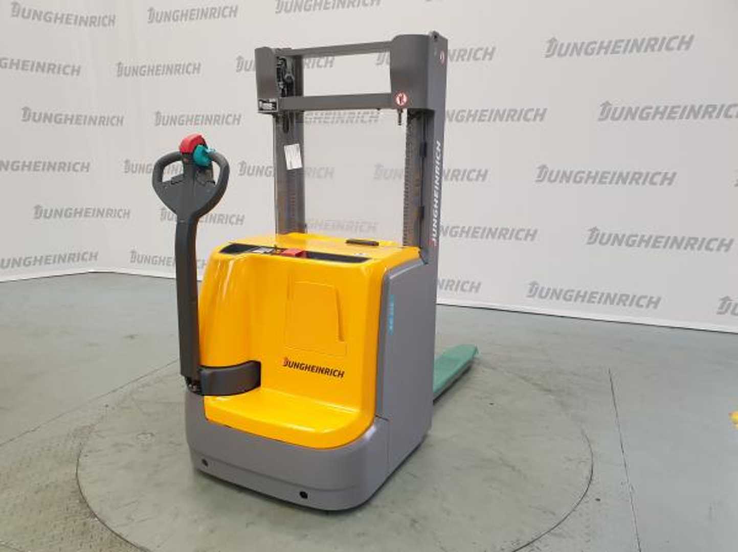 Used Forklift Jungheinrich EJC 216 115-240 ZT Aukšto kėlimo krautuvas su grąžulu (Image 1) Used Forklift Jungheinrich EJC 216 115-240 ZT Aukšto kėlimo krautuvas su grąžulu (Image 1)