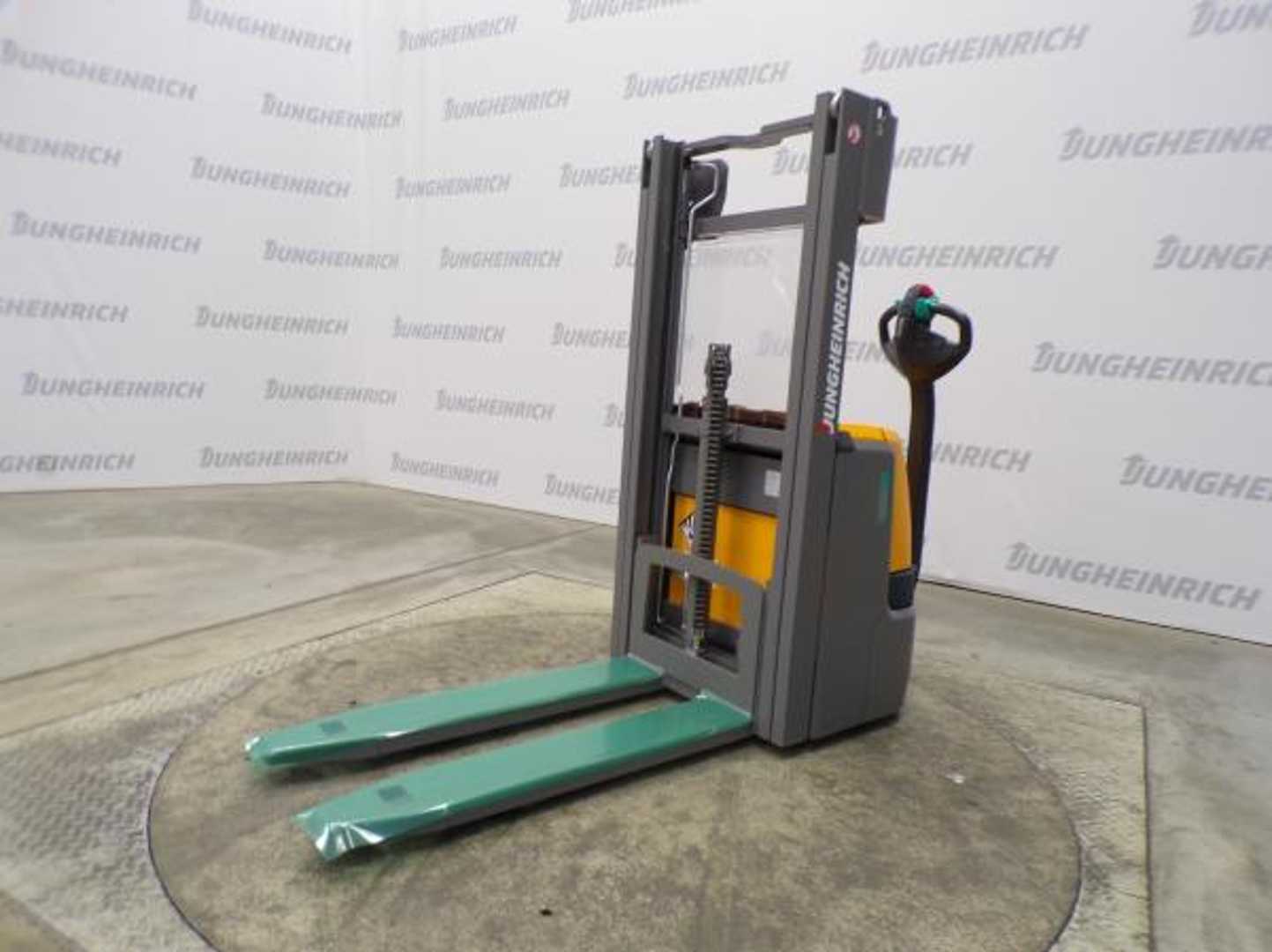 Used Forklift Jungheinrich EJC 110 Li 115-250 ZZ Aukšto kėlimo krautuvas su grąžulu (Image 2) Used Forklift Jungheinrich EJC 110 Li 115-250 ZZ Aukšto kėlimo krautuvas su grąžulu (Image 2)