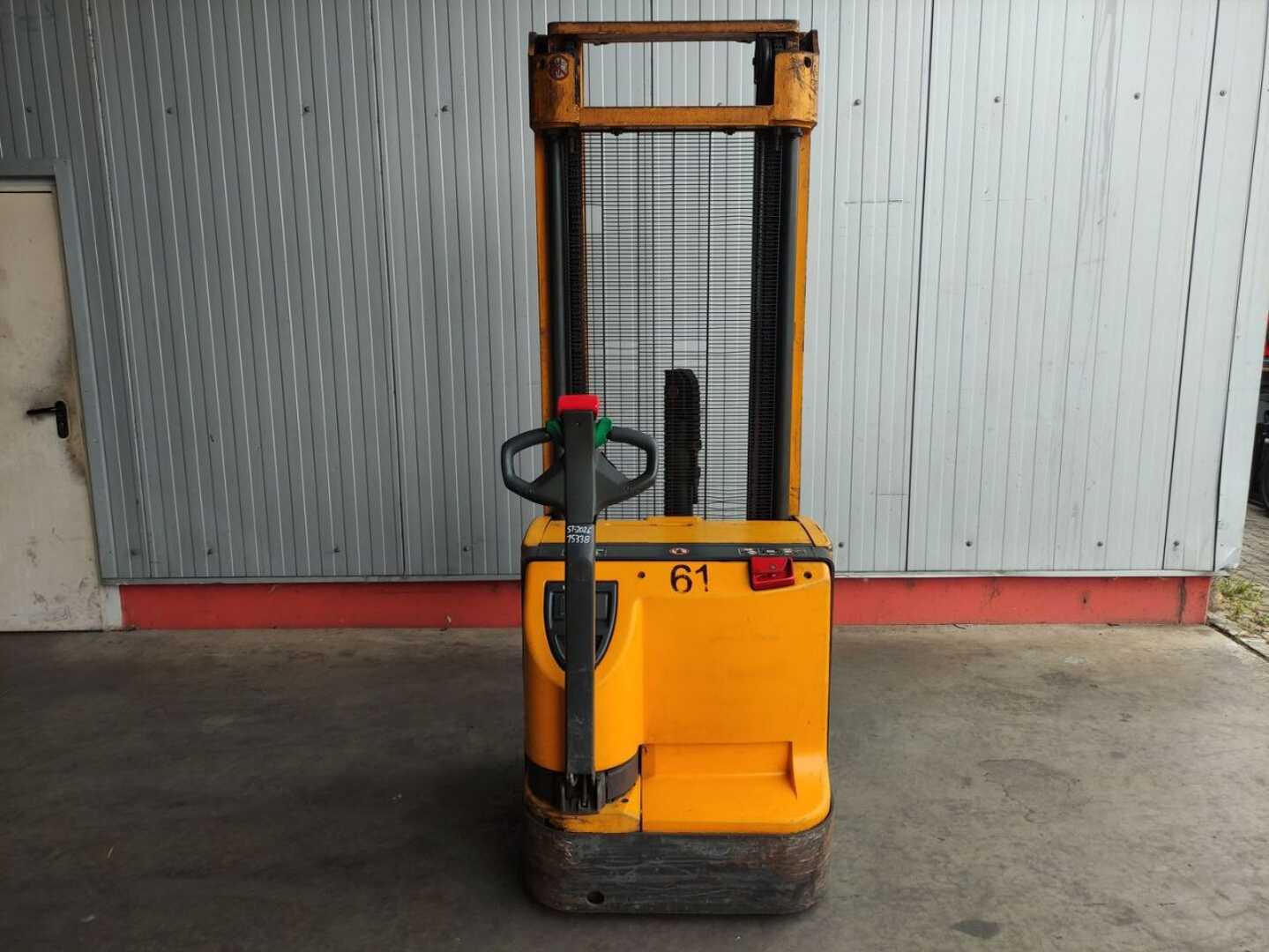 Used Forklift Jungheinrich EJC Z16 Aukšto kėlimo krautuvas su grąžulu (Image 4) Used Forklift Jungheinrich EJC Z16 Aukšto kėlimo krautuvas su grąžulu (Image 4)