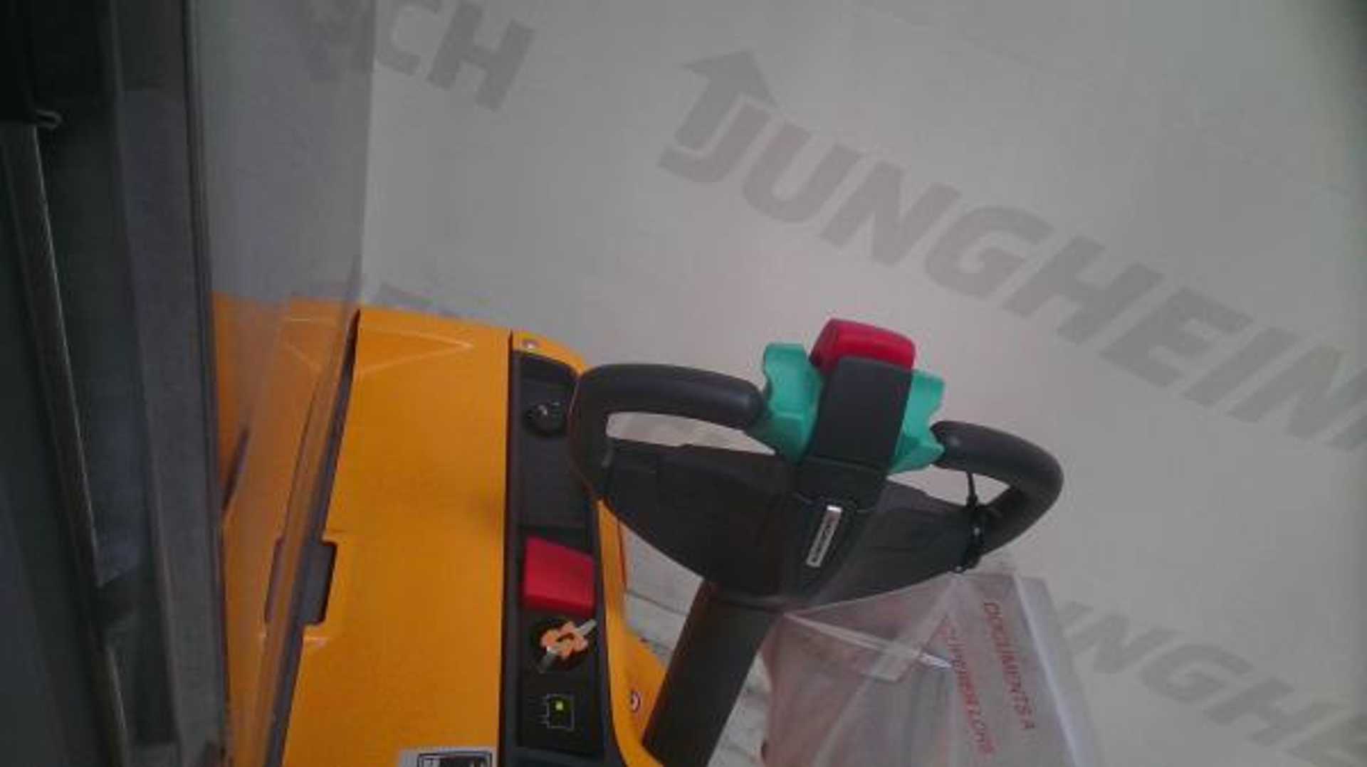 Used Forklift Jungheinrich EJC 112 Aukšto kėlimo krautuvas su grąžulu (Image 3)