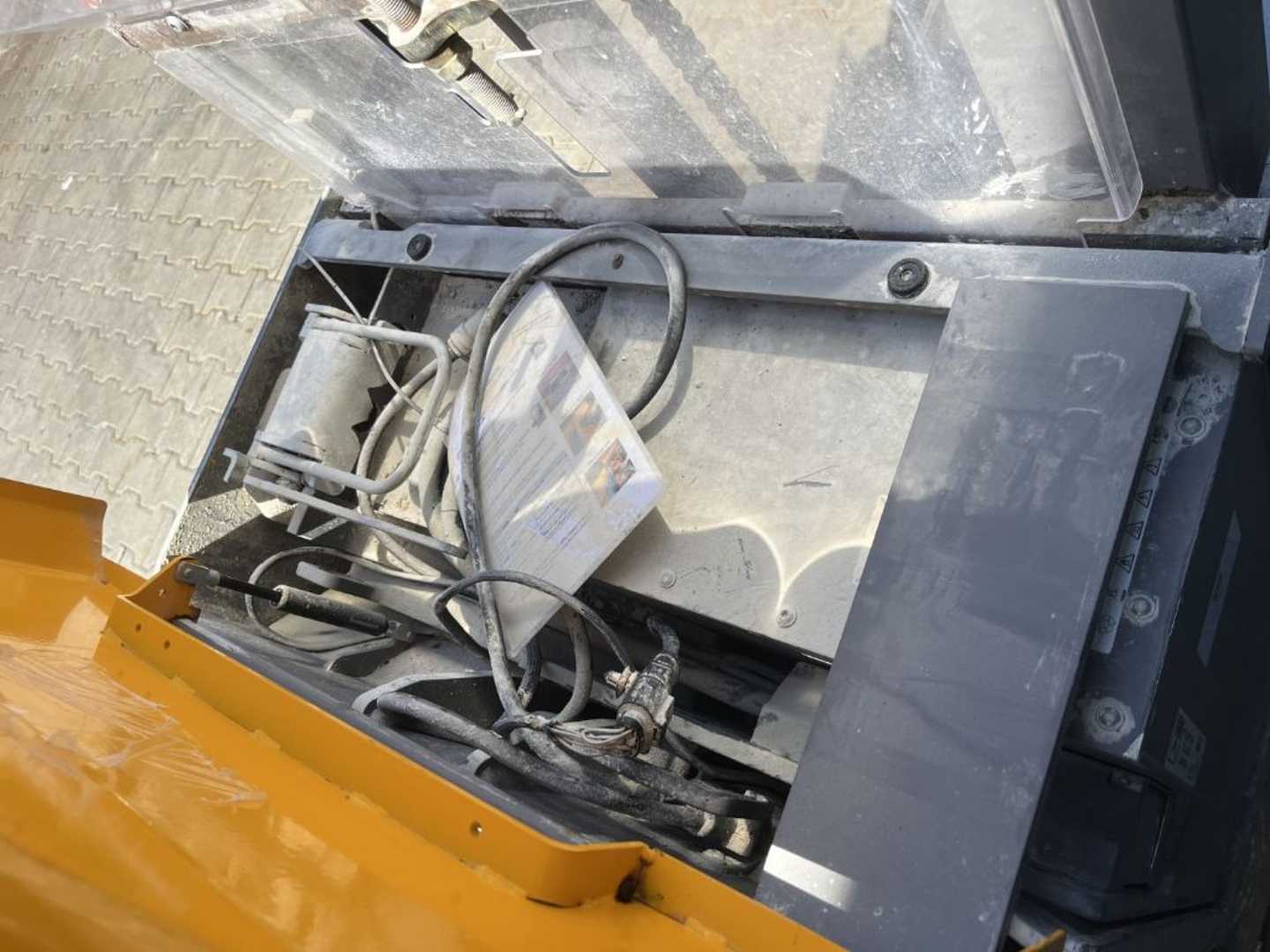 Used Forklift Jungheinrich EJD222 Aukšto kėlimo krautuvas su grąžulu (Image 5) Used Forklift Jungheinrich EJD222 Aukšto kėlimo krautuvas su grąžulu (Image 5)