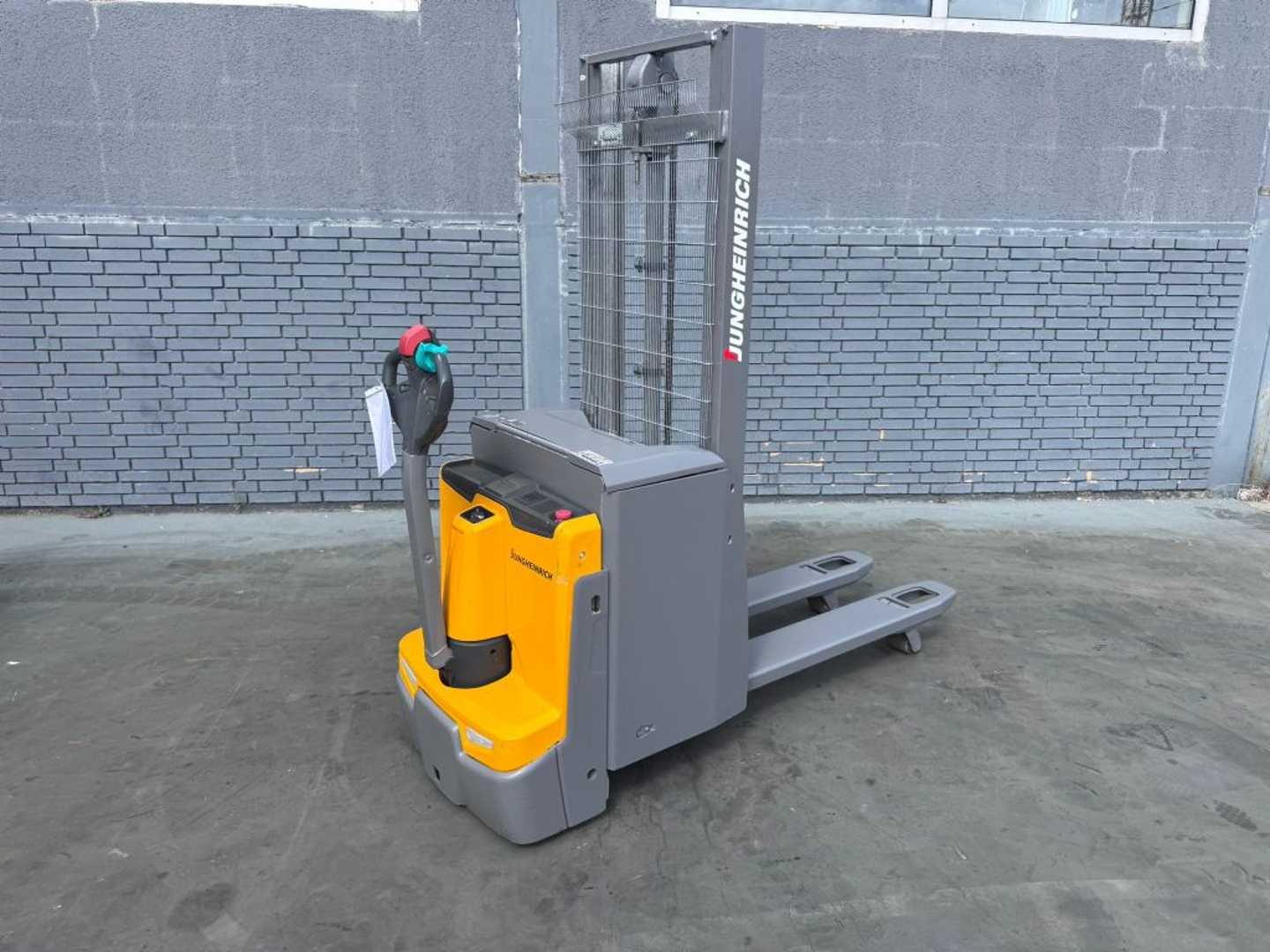 Used Forklift Jungheinrich EJD 222 Baujahr 2021 Stunden 2307 HH 2,9M Aukšto kėlimo krautuvas su grąžulu (Image 2) Used Forklift Jungheinrich EJD 222 Baujahr 2021 Stunden 2307 HH 2,9M Aukšto kėlimo krautuvas su grąžulu (Image 2)
