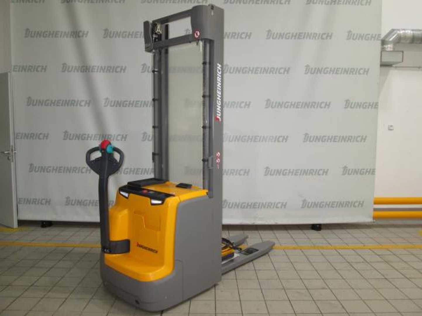 Used Forklift Jungheinrich EJC 220 G 115-354 ZT Aukšto kėlimo krautuvas su grąžulu (Image 2) Used Forklift Jungheinrich EJC 220 G 115-354 ZT Aukšto kėlimo krautuvas su grąžulu (Image 2)