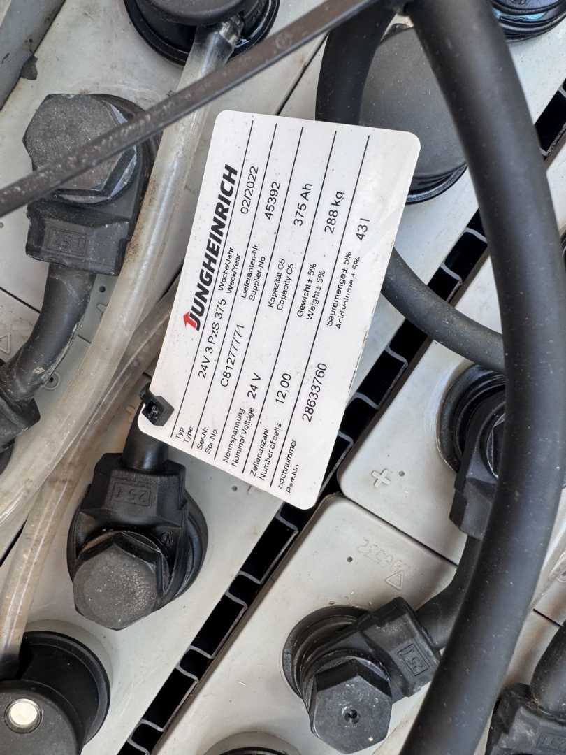 Used Forklift Jungheinrich ERC 214 Baujahr 2022 Stunden 5023 Akku 2022 Aukšto kėlimo krautuvas su grąžulu (Image 8) Used Forklift Jungheinrich ERC 214 Baujahr 2022 Stunden 5023 Akku 2022 Aukšto kėlimo krautuvas su grąžulu (Image 8)
