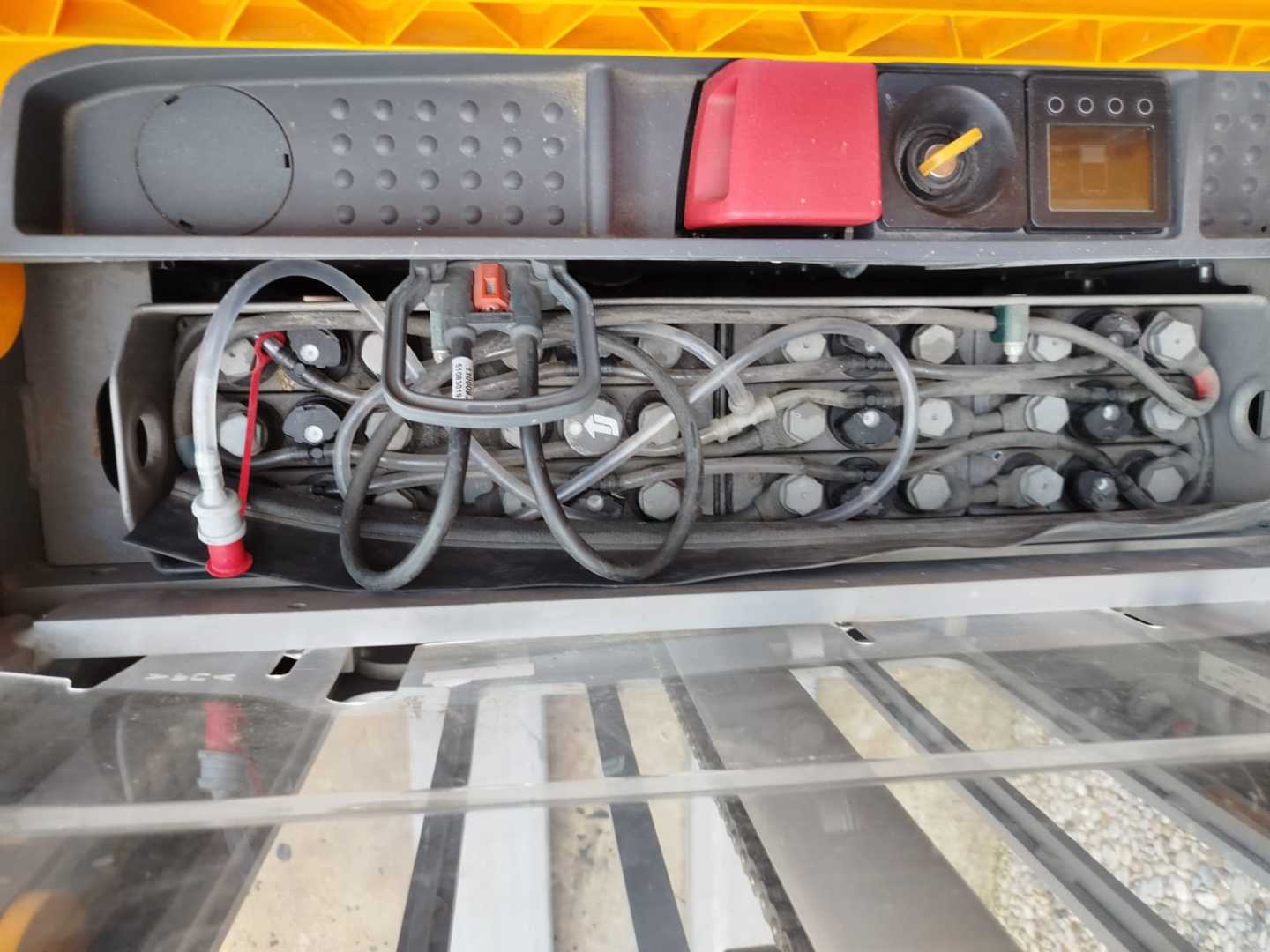 Used Forklift Jungheinrich EJC112 Aukšto kėlimo krautuvas su grąžulu (Image 8) Used Forklift Jungheinrich EJC112 Aukšto kėlimo krautuvas su grąžulu (Image 8)