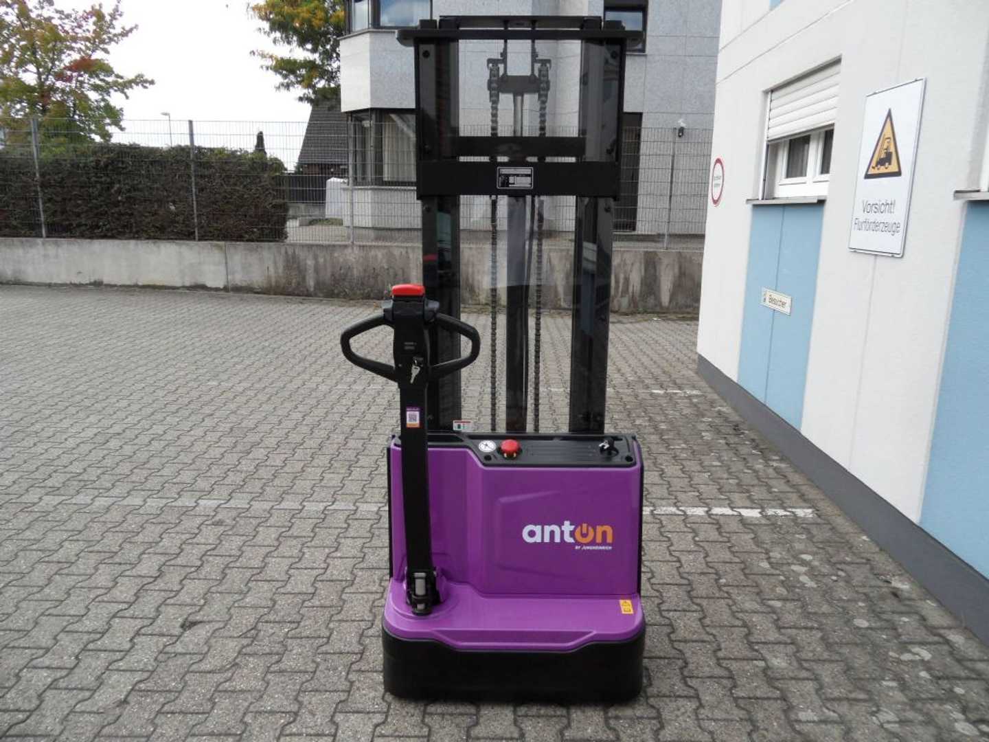 Used Forklift Jungheinrich AntOn PSM 1.2 - NEU - Lithium-Batterie Aukšto kėlimo krautuvas su grąžulu (Image 7)