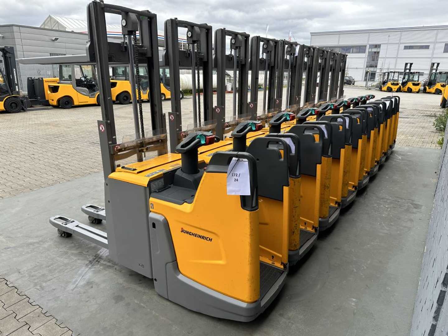 Used Forklift Jungheinrich ERD 220 LI Baujahr 2018/ HH 1,66M / 25 x Vorhanden Aukšto kėlimo krautuvas su grąžulu (Image 5) Used Forklift Jungheinrich ERD 220 LI Baujahr 2018/ HH 1,66M / 25 x Vorhanden Aukšto kėlimo krautuvas su grąžulu (Image 5)