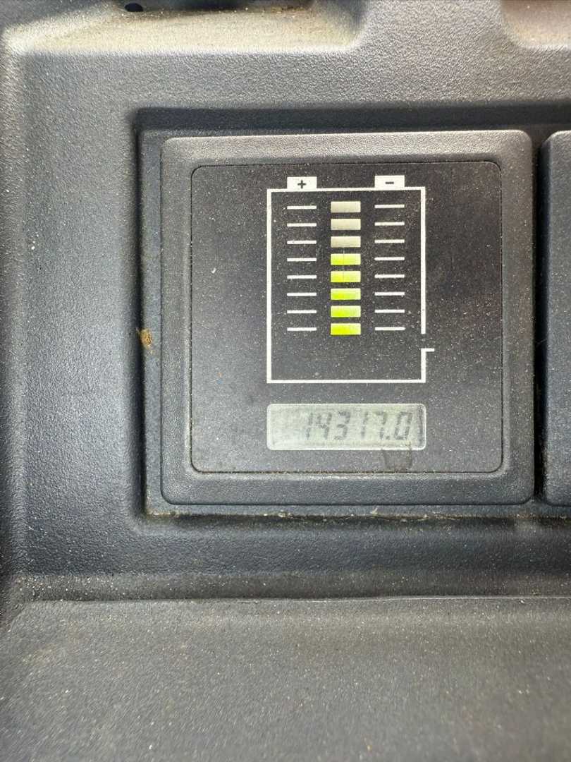 Used Forklift Jungheinrich ERD 220 Baujahr 2015/HH 2100/Akku 2017 Aukšto kėlimo krautuvas su grąžulu (Image 4) Used Forklift Jungheinrich ERD 220 Baujahr 2015/HH 2100/Akku 2017 Aukšto kėlimo krautuvas su grąžulu (Image 4)