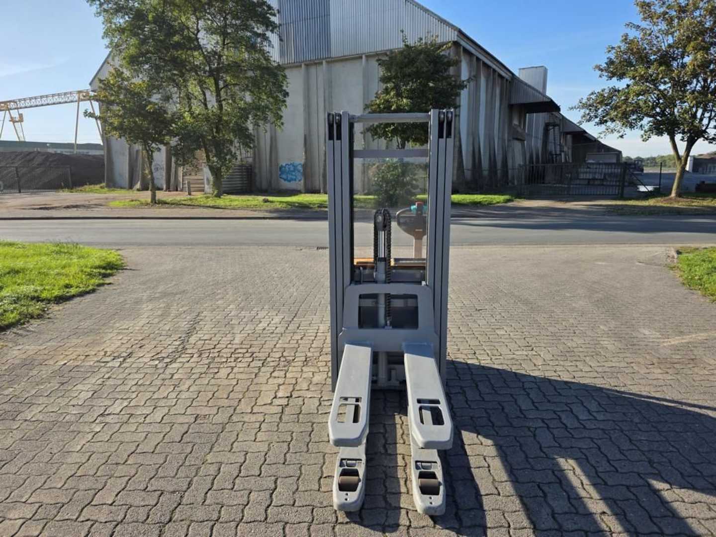 Used Forklift Jungheinrich EJC214z Aukšto kėlimo krautuvas su grąžulu (Image 7)