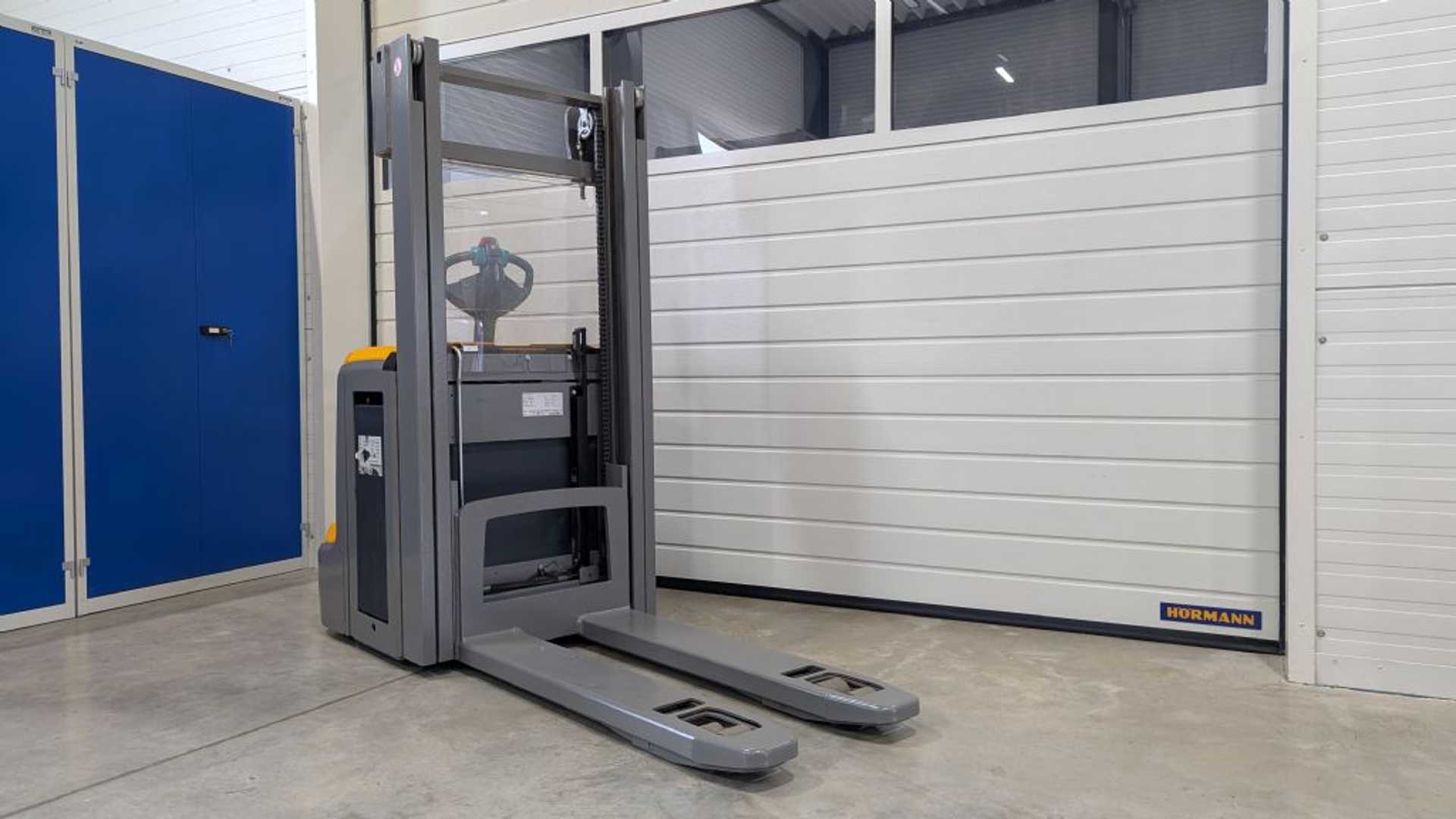 Used Forklift Jungheinrich EJC 216z 115 240 ZT Aukšto kėlimo krautuvas su grąžulu (Image 4)