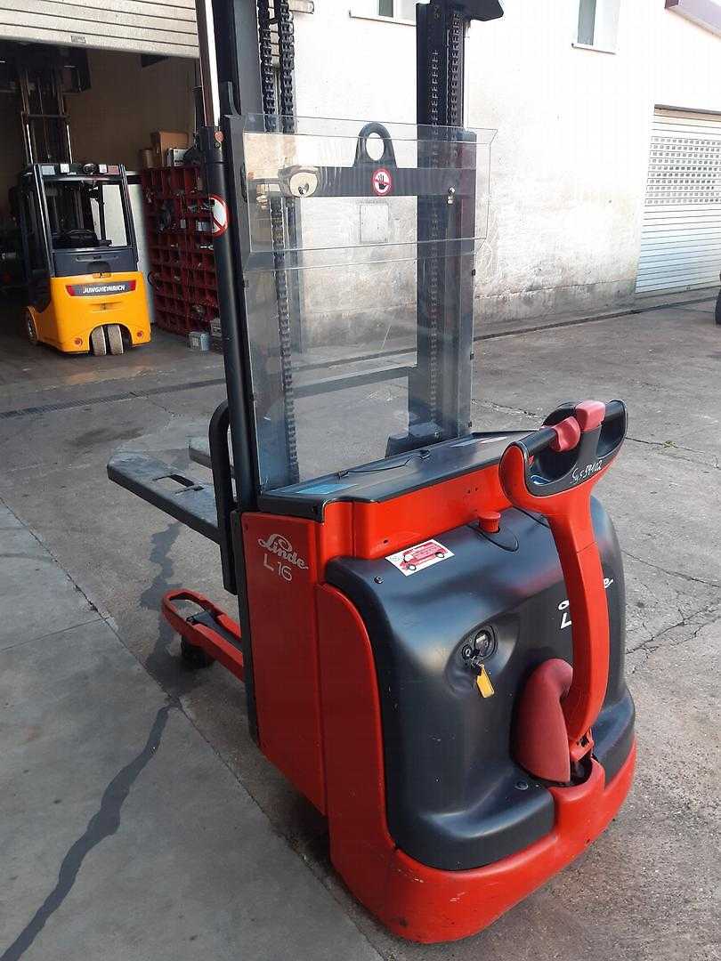 Used Forklift Linde L 16 i Aukšto kėlimo krautuvas su grąžulu (Image 5) Used Forklift Linde L 16 i Aukšto kėlimo krautuvas su grąžulu (Image 5)