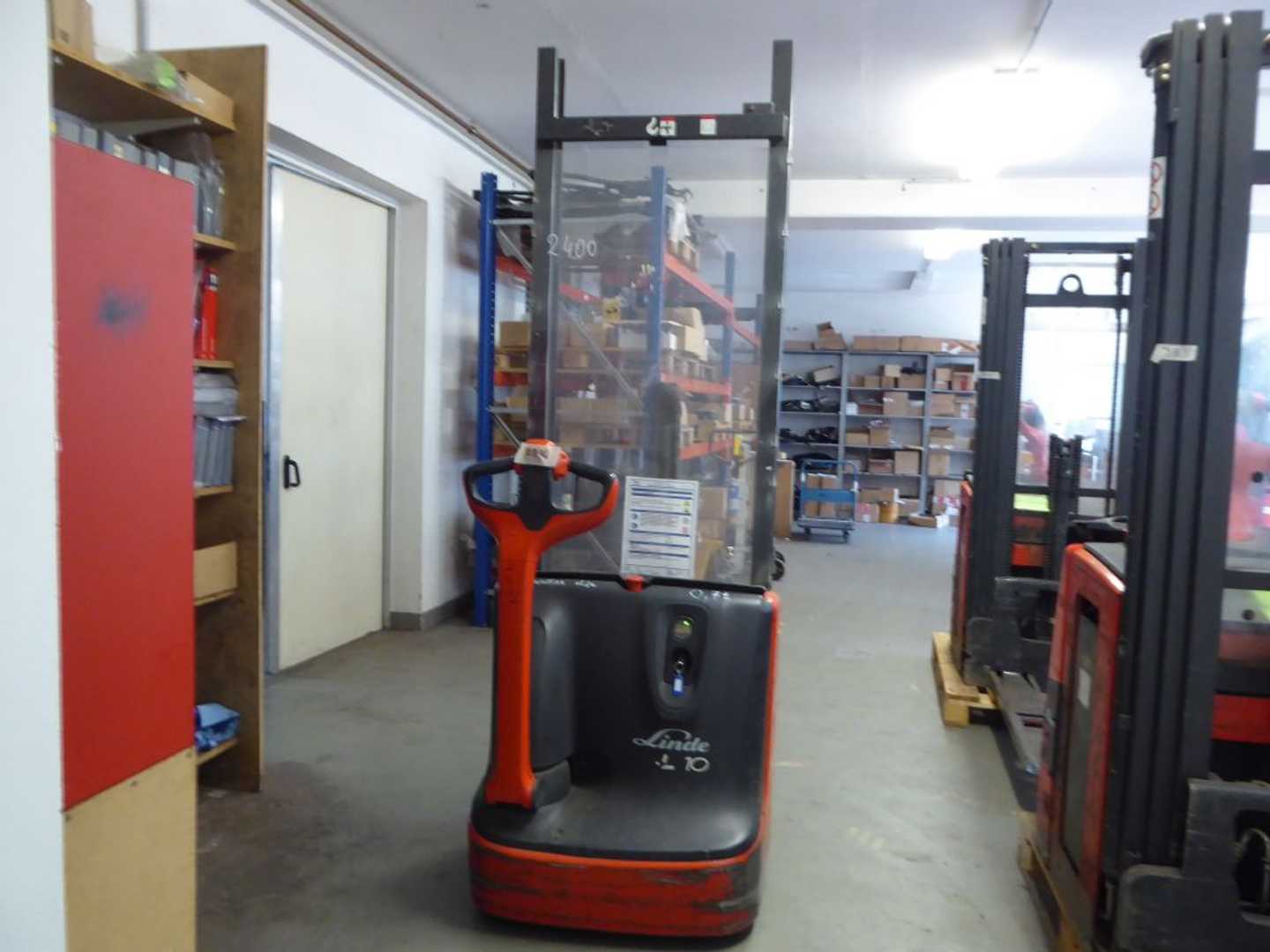 Used Forklift Linde L10B Aukšto kėlimo krautuvas su grąžulu (Image 5) Used Forklift Linde L10B Aukšto kėlimo krautuvas su grąžulu (Image 5)