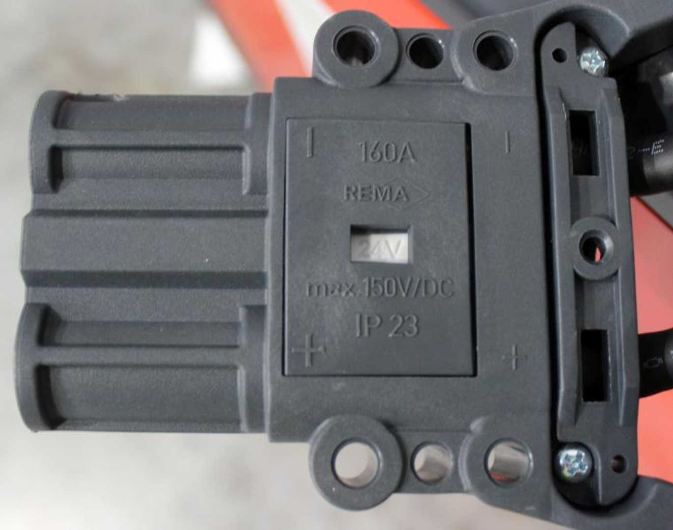 Used Forklift Linde D 10 1163 Aukšto kėlimo krautuvas su grąžulu (Image 6) Used Forklift Linde D 10 1163 Aukšto kėlimo krautuvas su grąžulu (Image 6)