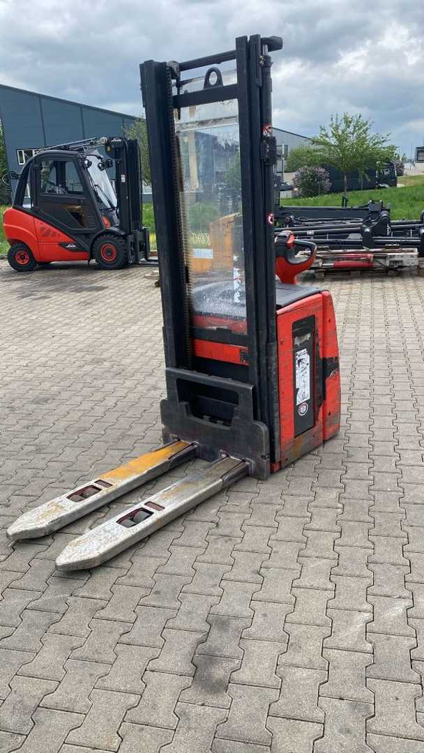 Used Forklift Linde L 16/1173 Aukšto kėlimo krautuvas su grąžulu (Image 1) Used Forklift Linde L 16/1173 Aukšto kėlimo krautuvas su grąžulu (Image 1)