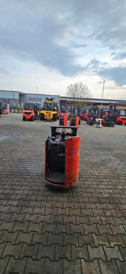 Used Forklift Linde D 12 SP Aukšto kėlimo krautuvas su grąžulu (Image 3) Used Forklift Linde D 12 SP Aukšto kėlimo krautuvas su grąžulu (Image 3)