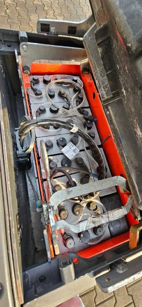 Used Forklift Linde D 12 SP Aukšto kėlimo krautuvas su grąžulu (Image 6) Used Forklift Linde D 12 SP Aukšto kėlimo krautuvas su grąžulu (Image 6)