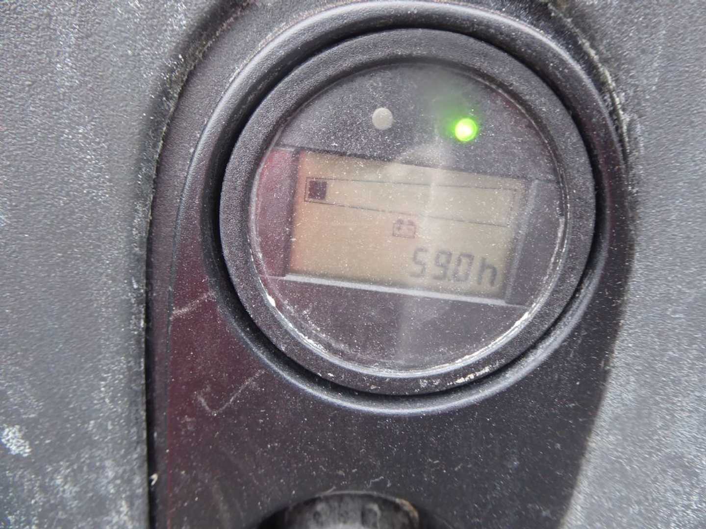 Used Forklift Linde L12L Aukšto kėlimo krautuvas su grąžulu (Image 3) Used Forklift Linde L12L Aukšto kėlimo krautuvas su grąžulu (Image 3)