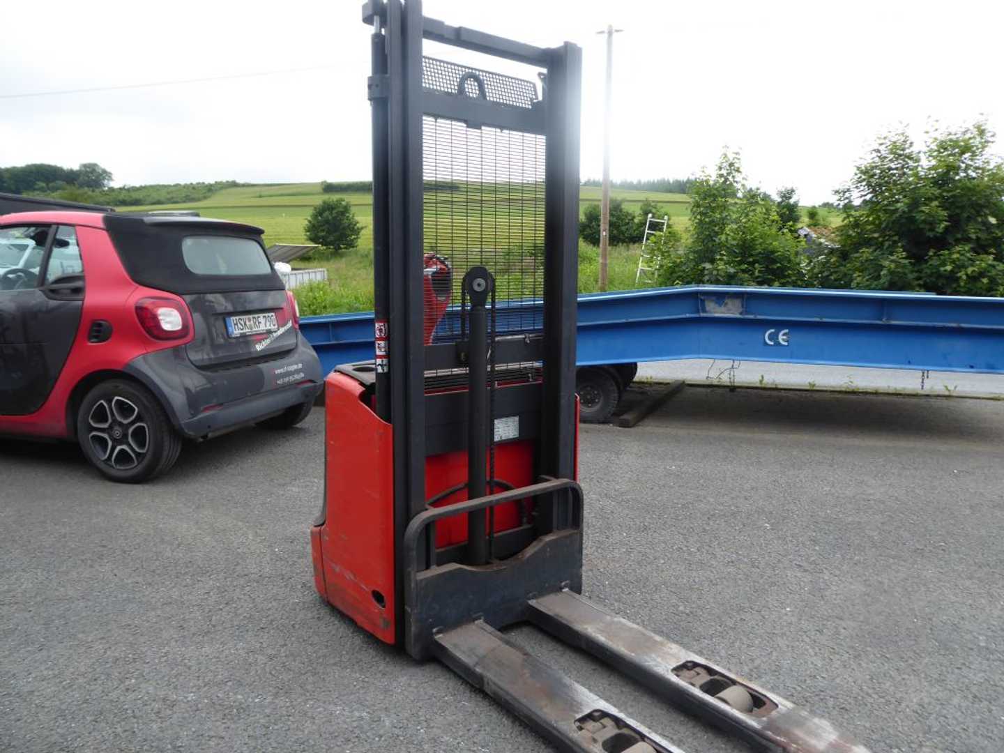 Used Forklift Linde L12L Aukšto kėlimo krautuvas su grąžulu (Image 6) Used Forklift Linde L12L Aukšto kėlimo krautuvas su grąžulu (Image 6)