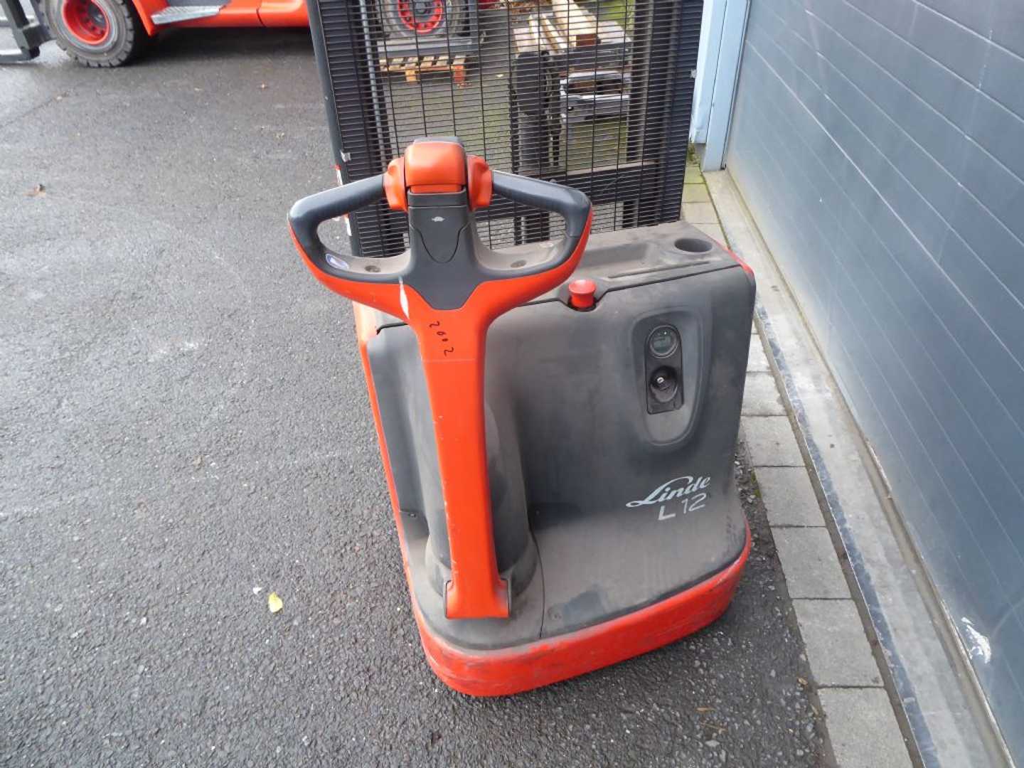 Used Forklift Linde L12L Aukšto kėlimo krautuvas su grąžulu (Image 4) Used Forklift Linde L12L Aukšto kėlimo krautuvas su grąžulu (Image 4)