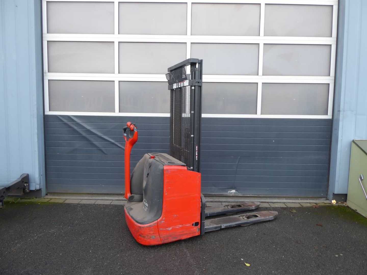 Used Forklift Linde L12L Aukšto kėlimo krautuvas su grąžulu (Image 5) Used Forklift Linde L12L Aukšto kėlimo krautuvas su grąžulu (Image 5)