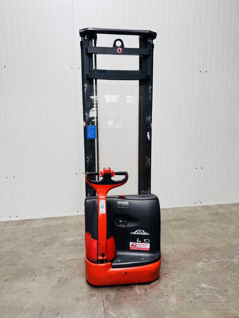 Used Forklift Linde L 10 Aukšto kėlimo krautuvas su grąžulu (Image 1) Used Forklift Linde L 10 Aukšto kėlimo krautuvas su grąžulu (Image 1)