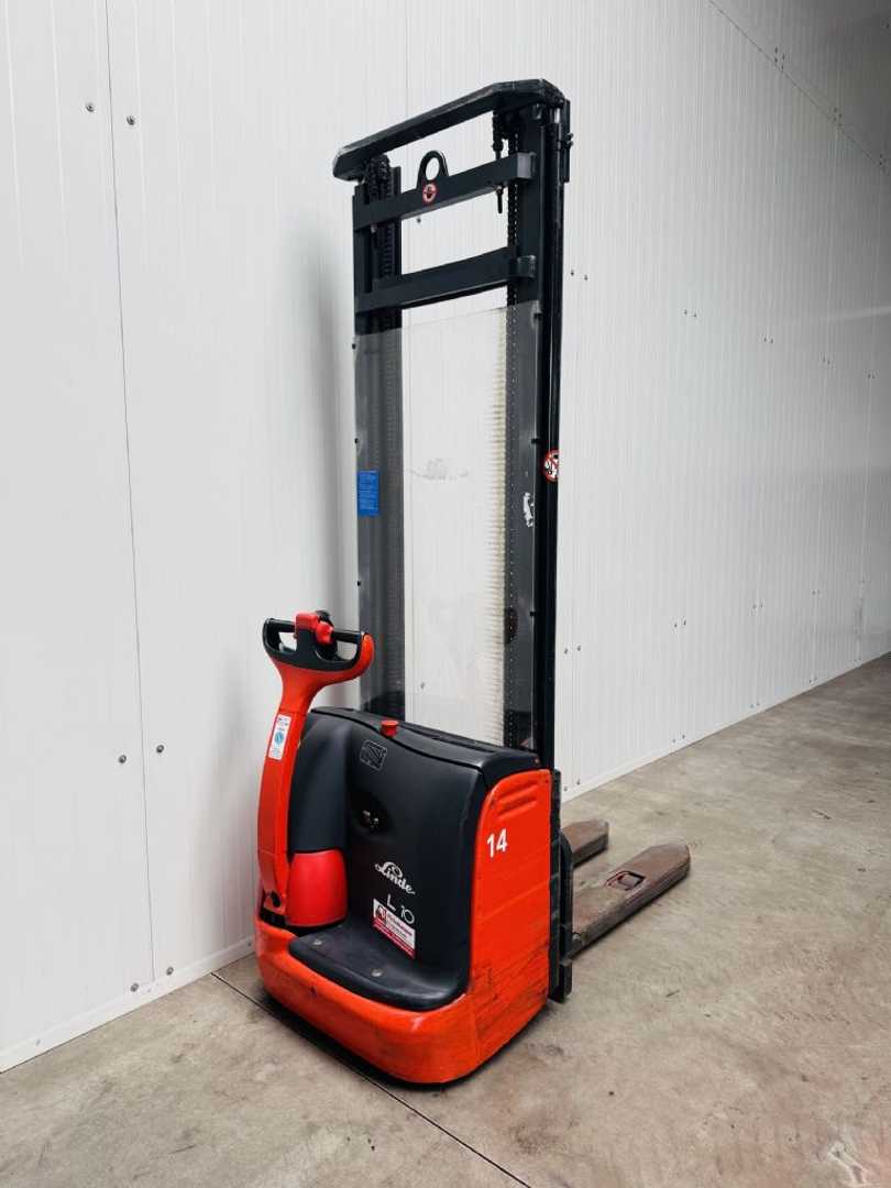 Used Forklift Linde L 10 Aukšto kėlimo krautuvas su grąžulu (Image 3) Used Forklift Linde L 10 Aukšto kėlimo krautuvas su grąžulu (Image 3)